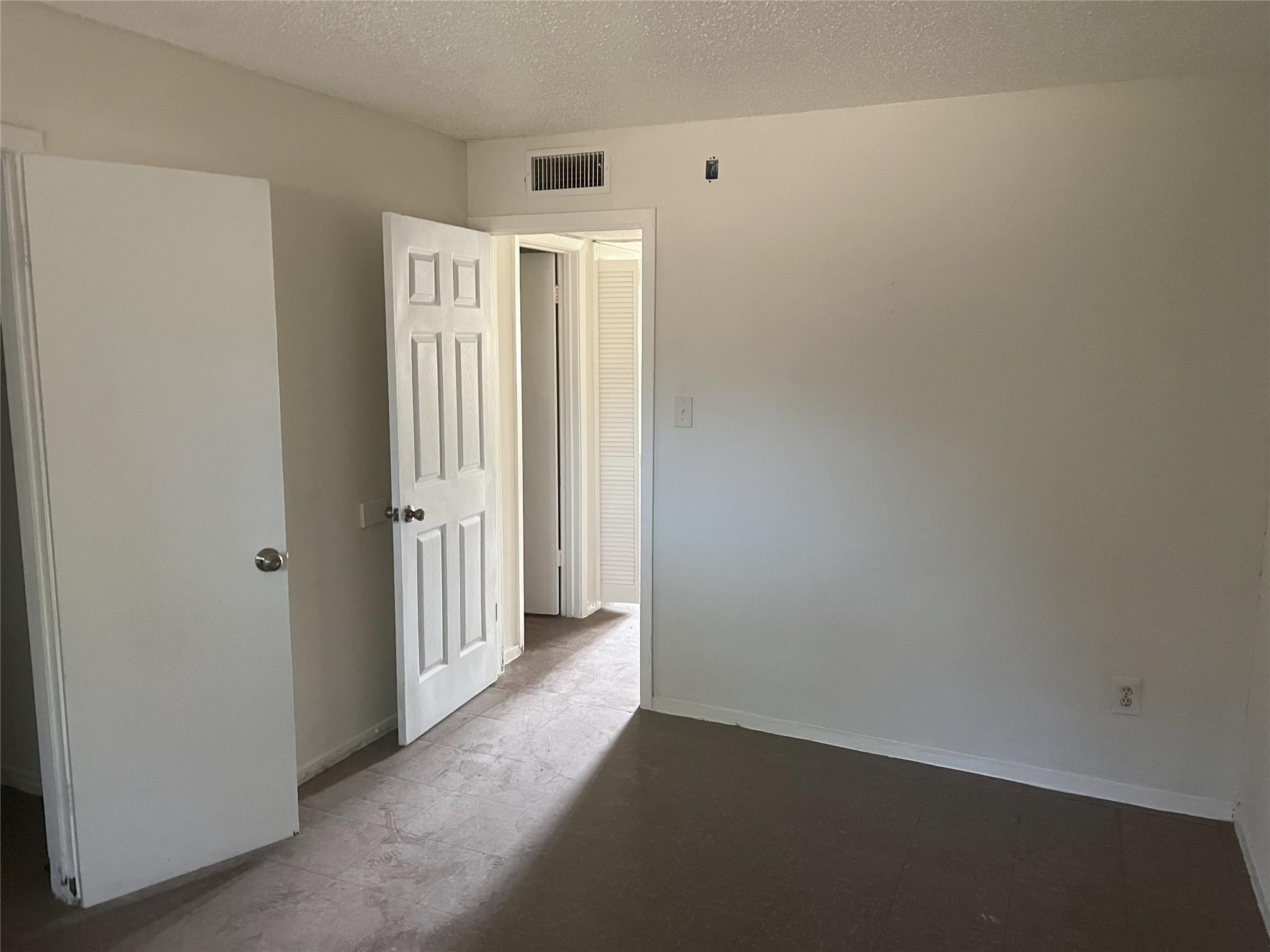 1820 Wooten Park Dr # 104, Austin, TX 78757