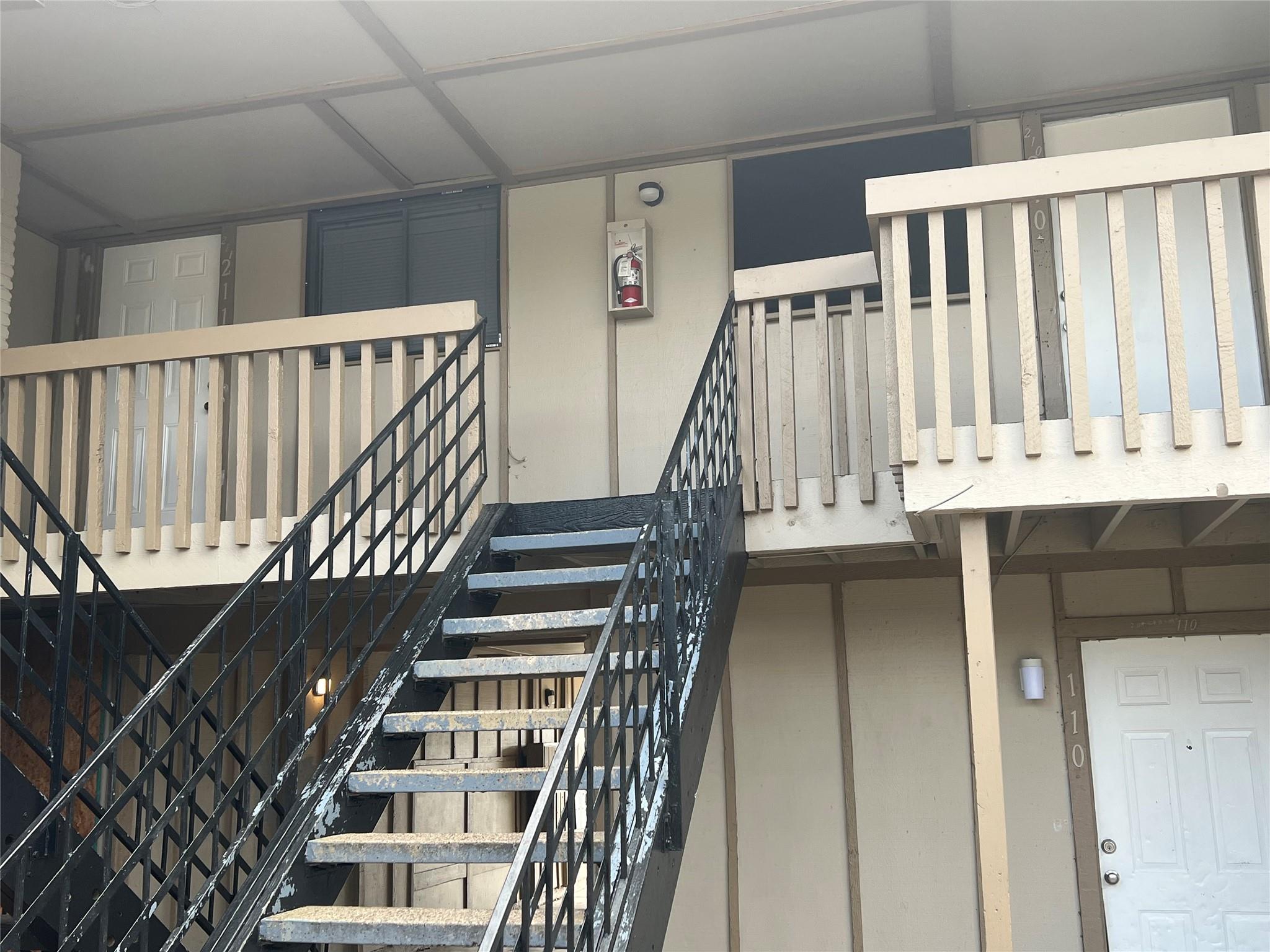 1820 Wooten Park Dr # 104, Austin, TX 78757