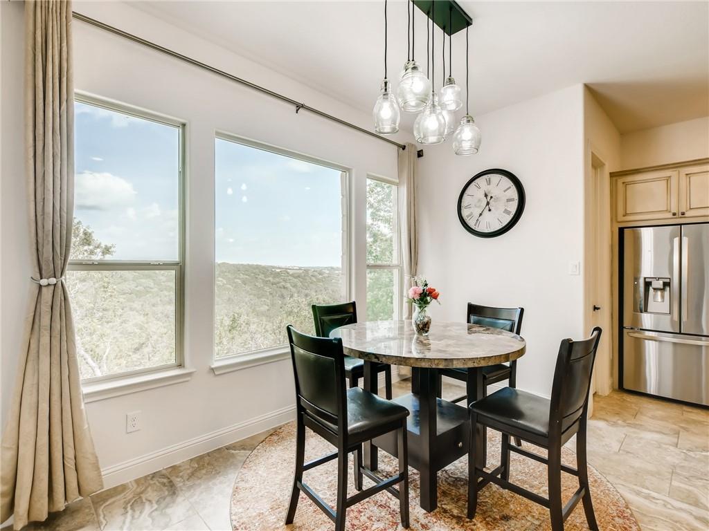 215 Woodlands Ct, Lakeway, TX 78738