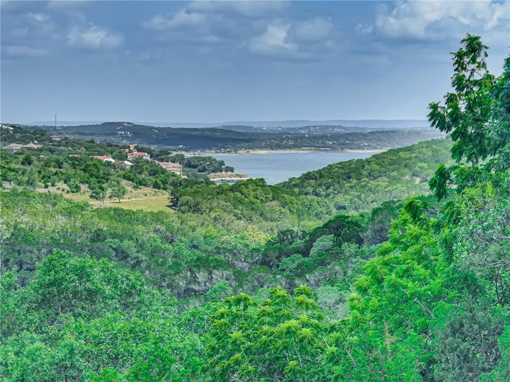 215 Woodlands Ct, Lakeway, TX 78738