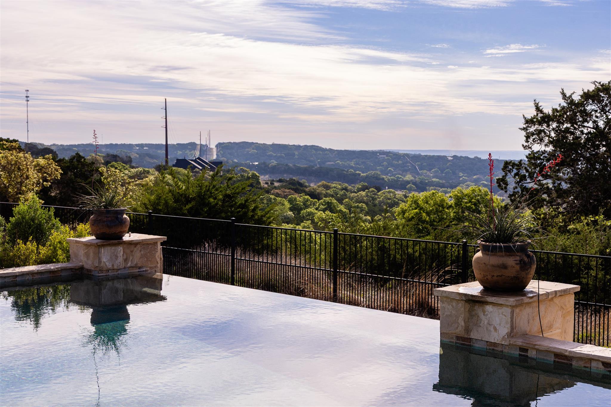 357 Cypress Estates Pkwy, Ingram, TX 78025