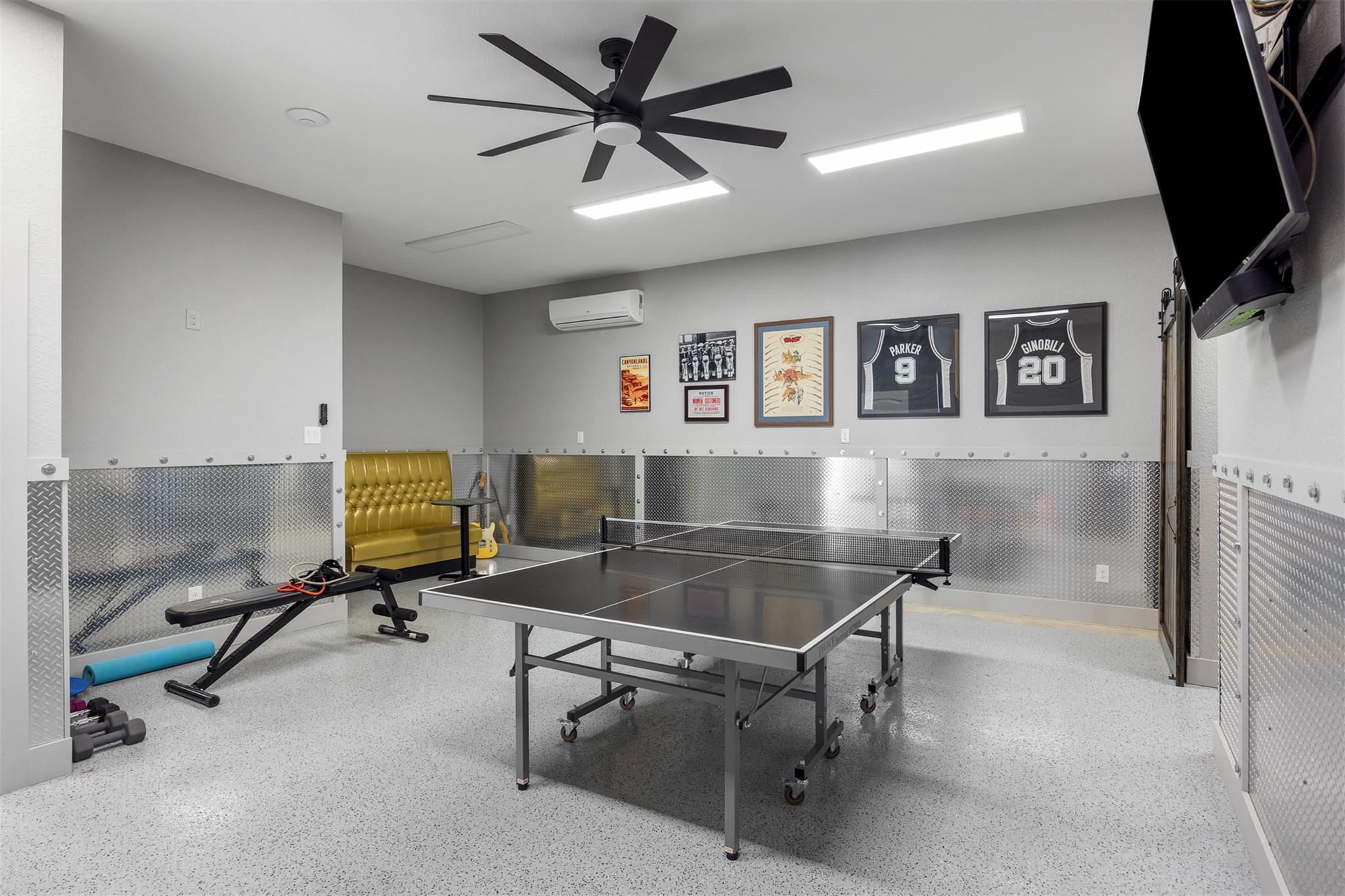 357 Cypress Estates Pkwy, Ingram, TX 78025