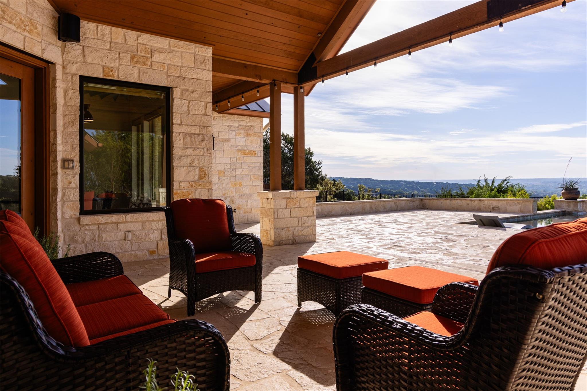 357 Cypress Estates Pkwy, Ingram, TX 78025