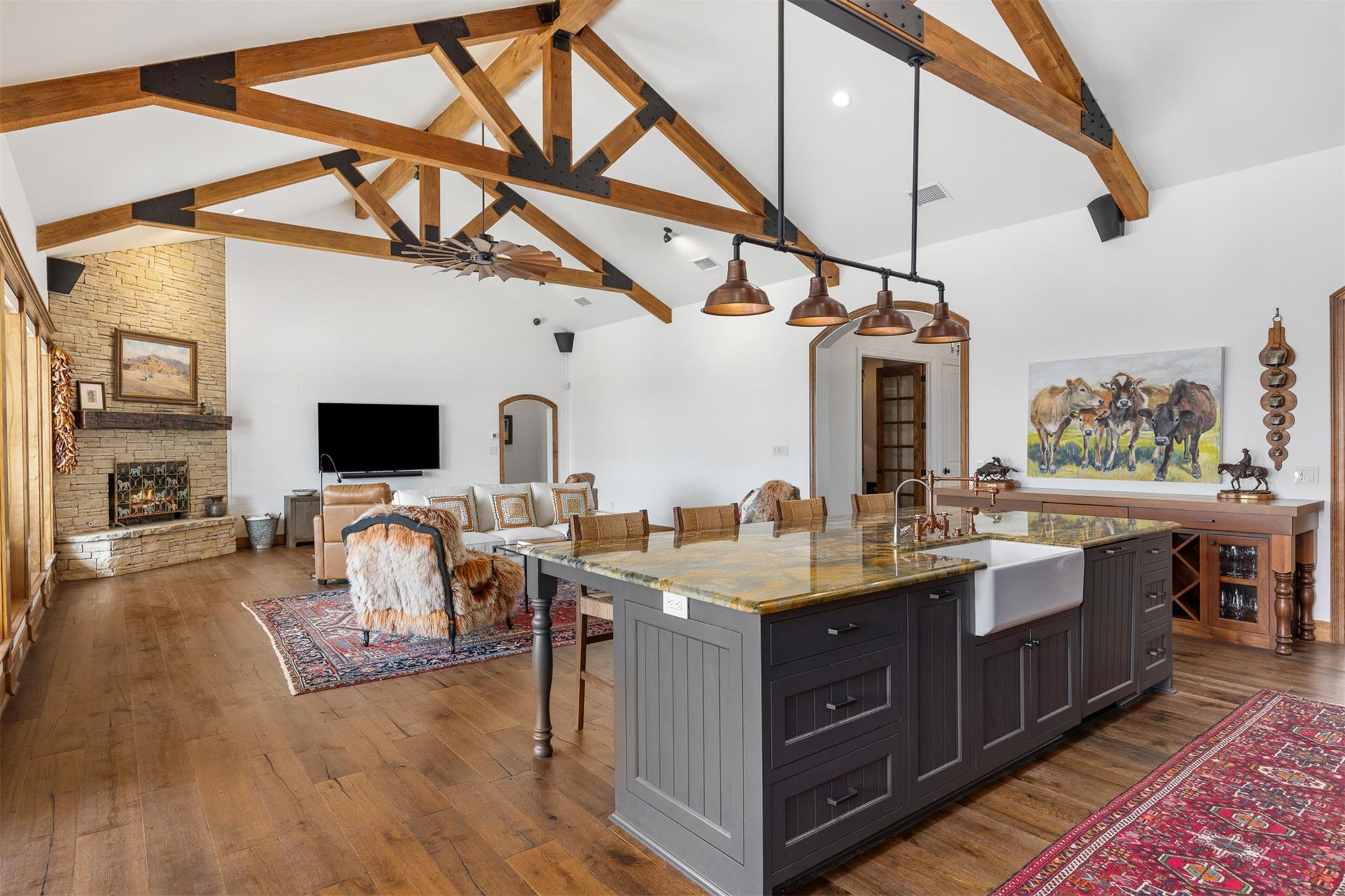 357 Cypress Estates Pkwy, Ingram, TX 78025