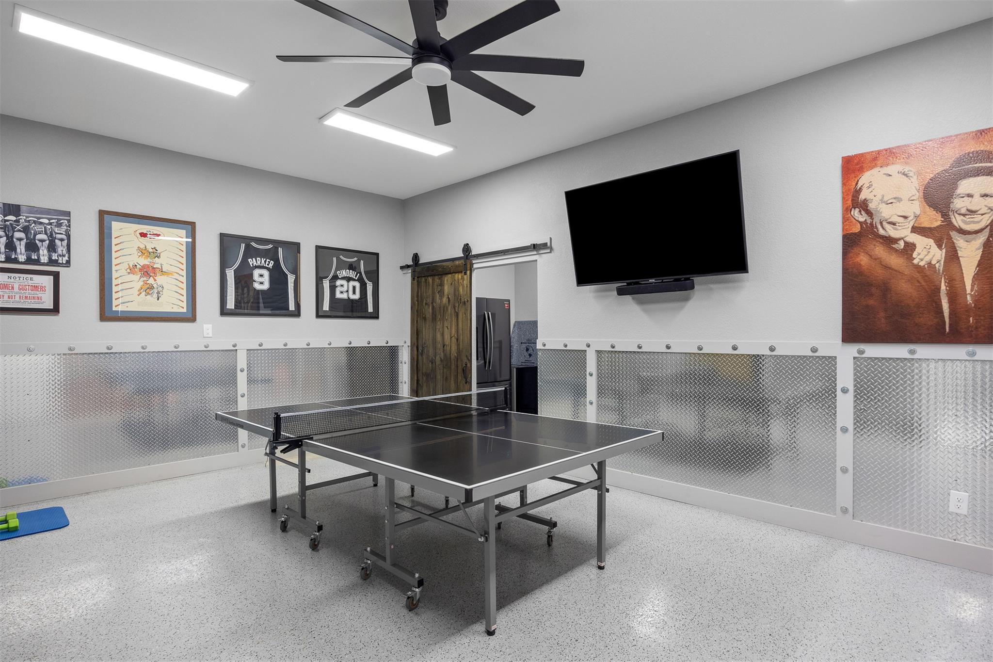 357 Cypress Estates Pkwy, Ingram, TX 78025