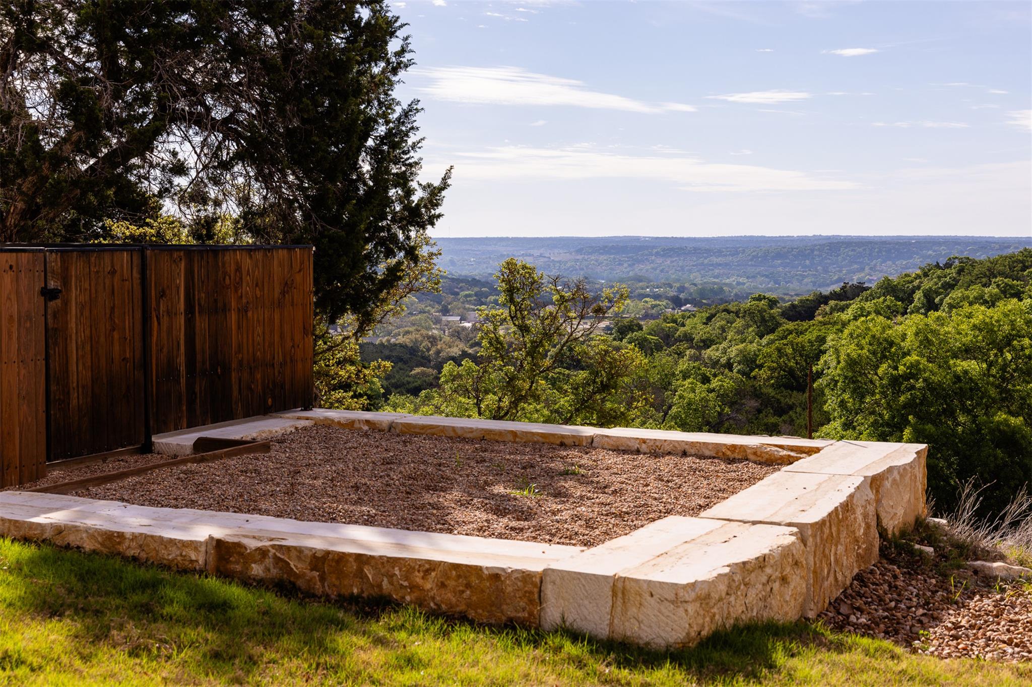 357 Cypress Estates Pkwy, Ingram, TX 78025