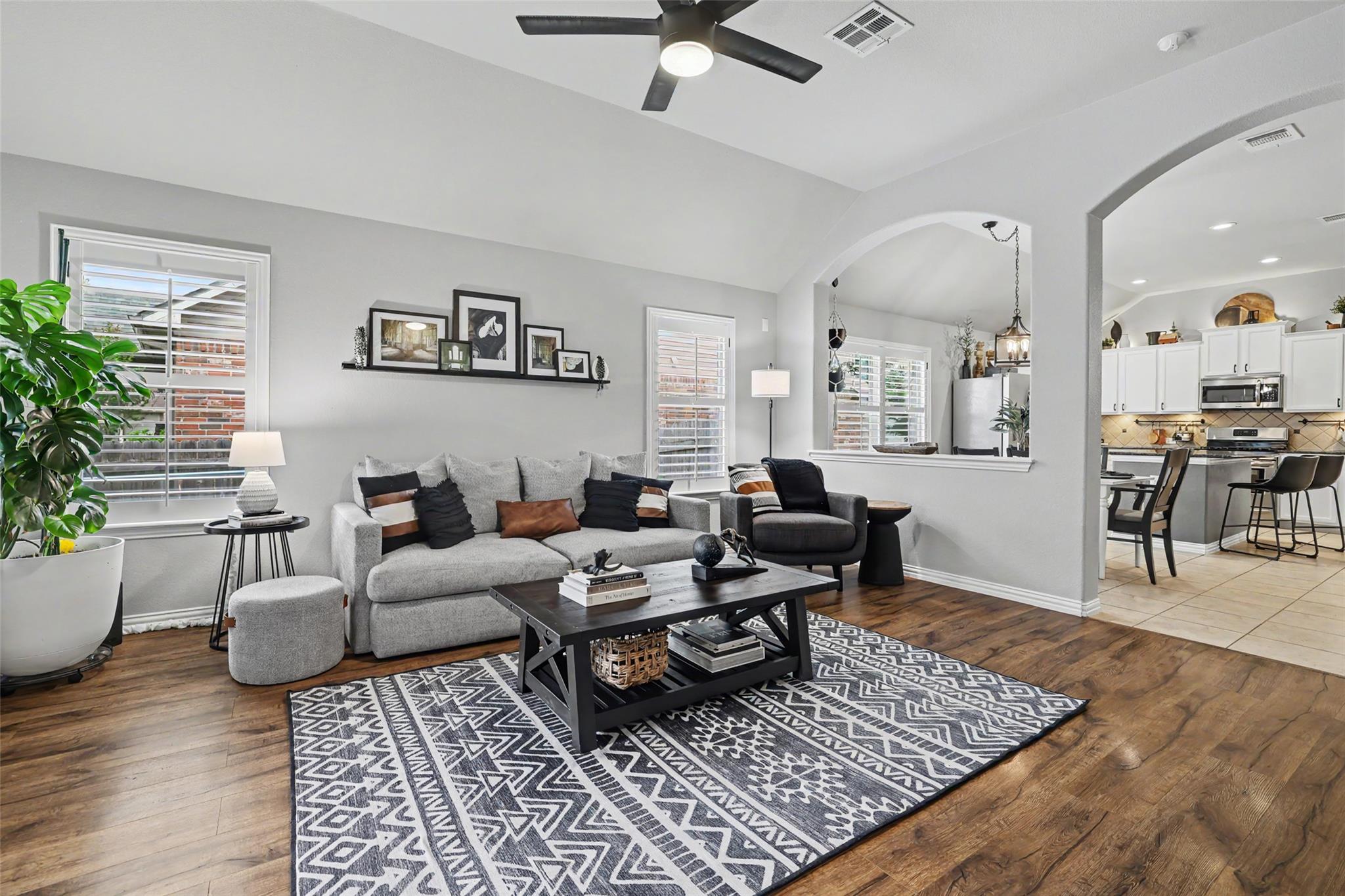 2412 Stonepath Way, Pflugerville, TX 78660