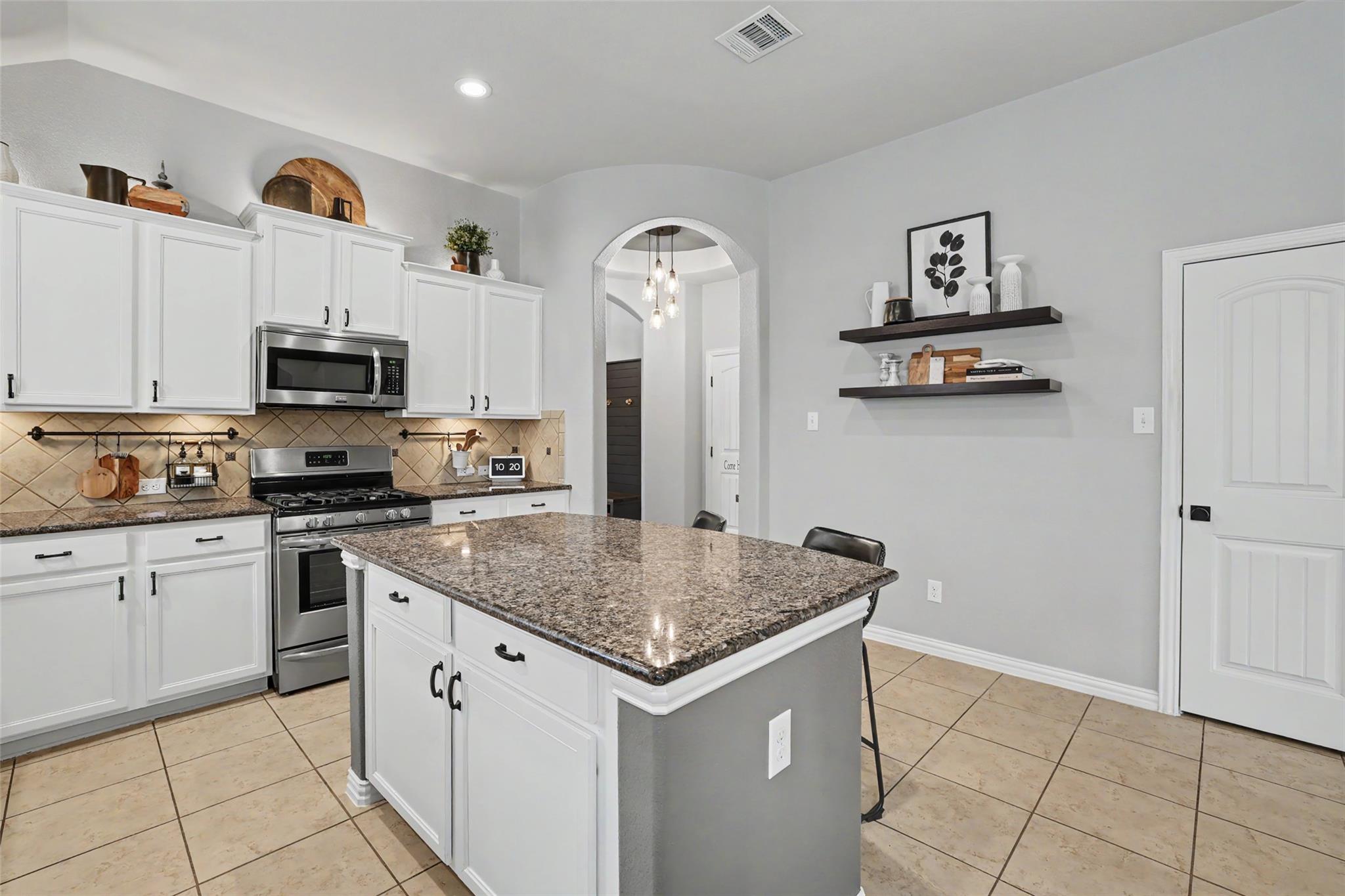 2412 Stonepath Way, Pflugerville, TX 78660