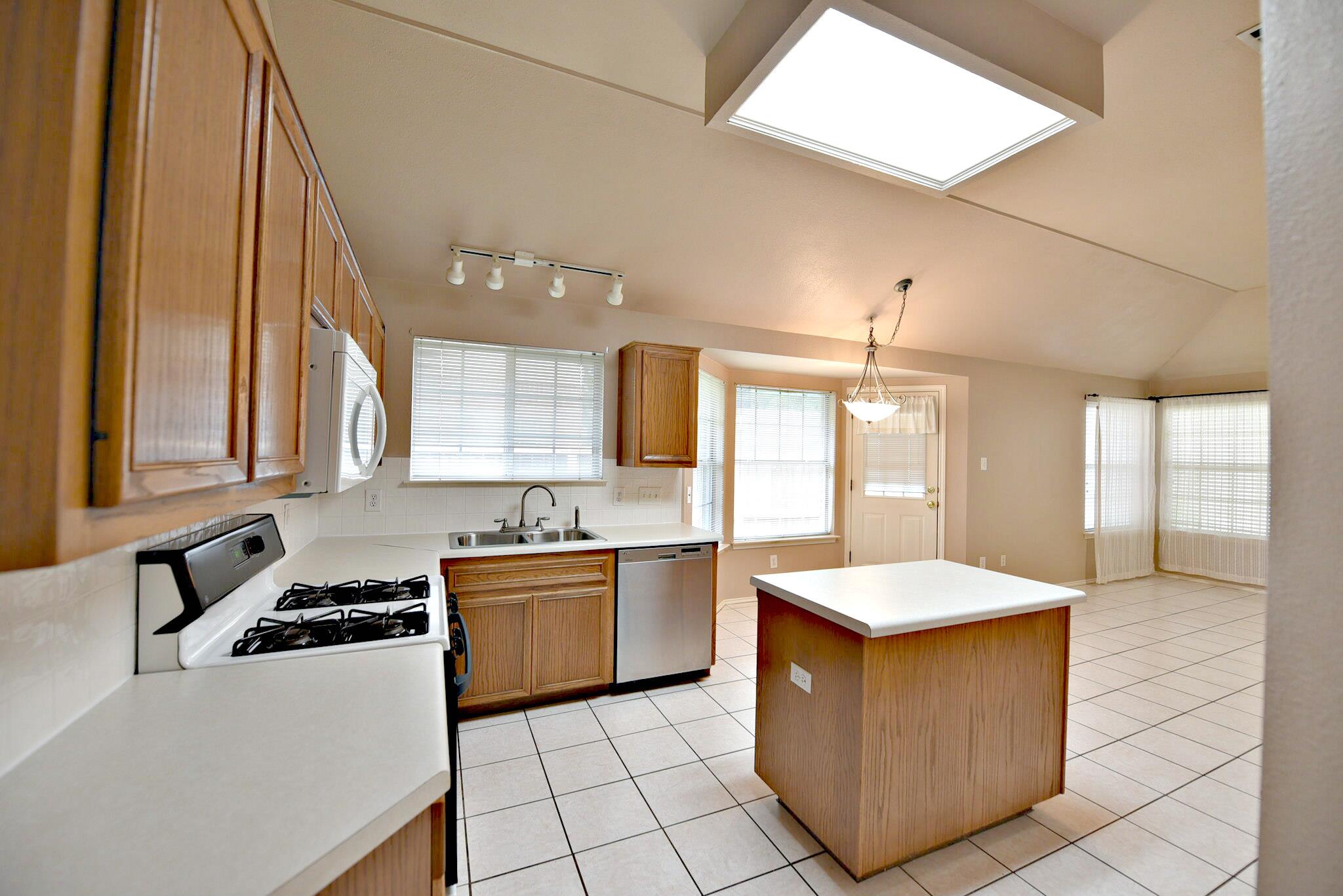 3924 Newland Dr, Round Rock, TX 78681