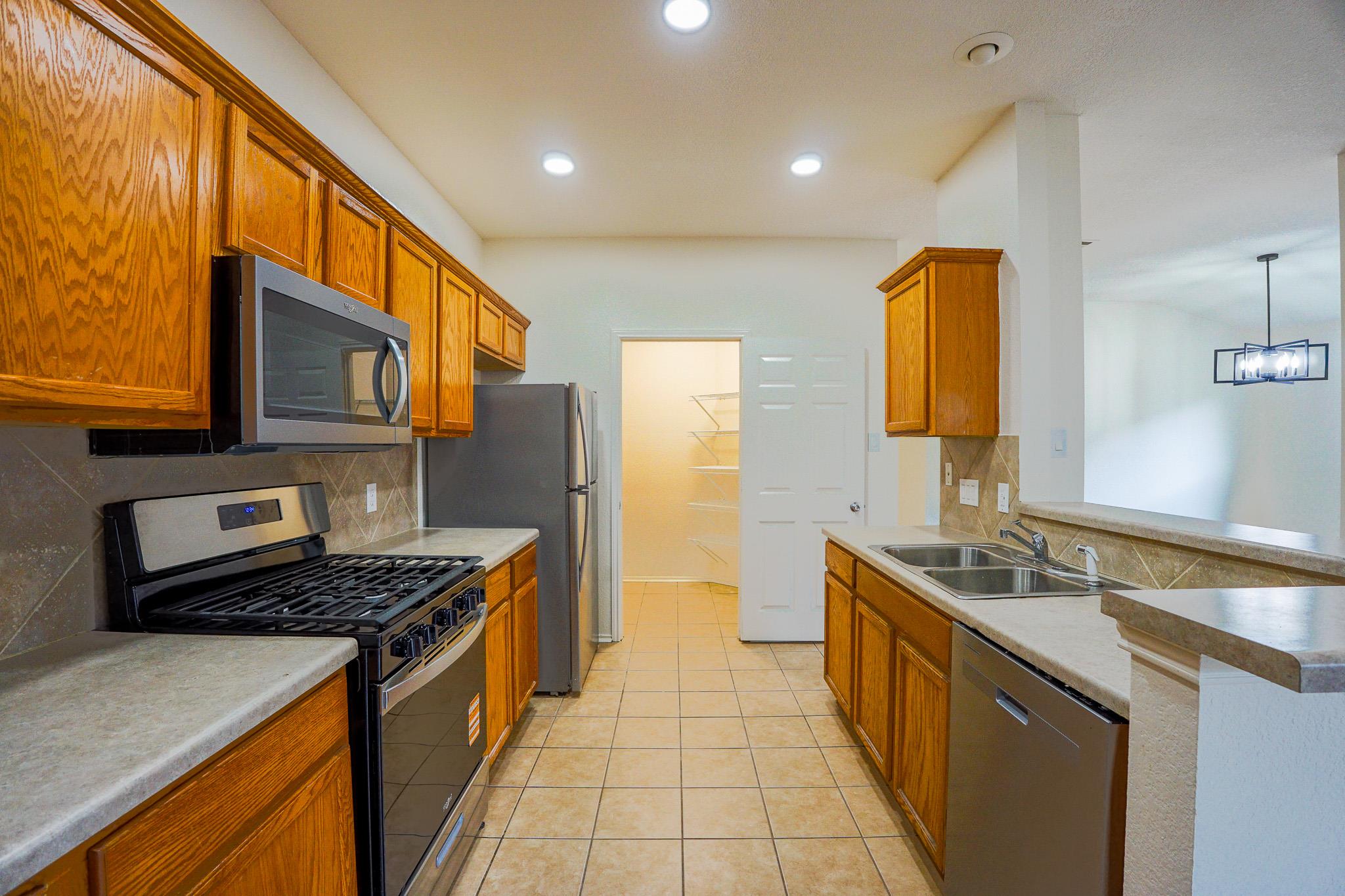 1520 Darjeeling Dr, Pflugerville, TX 78660