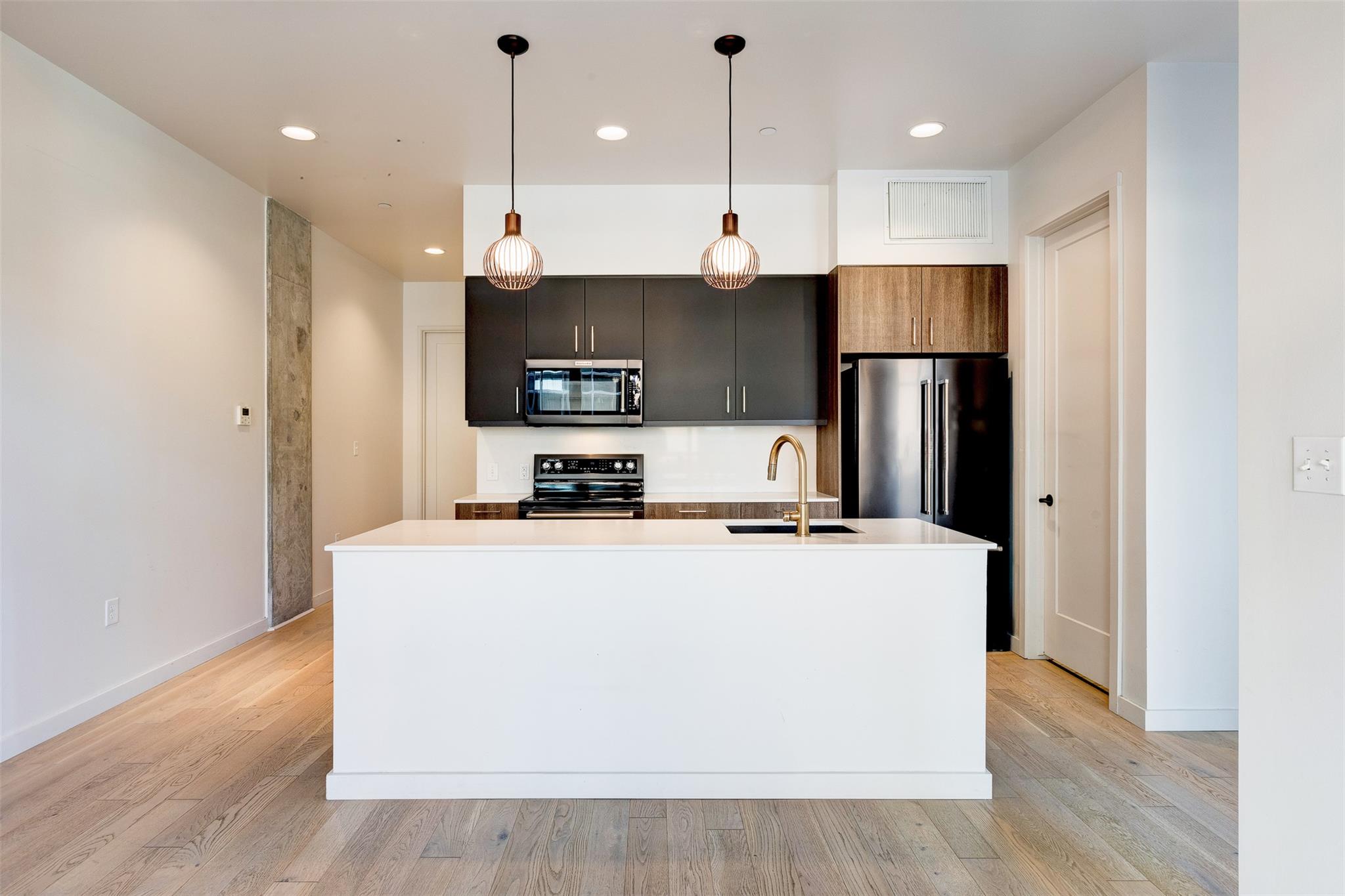 1501 E 4th St # 202, Austin, TX 78702