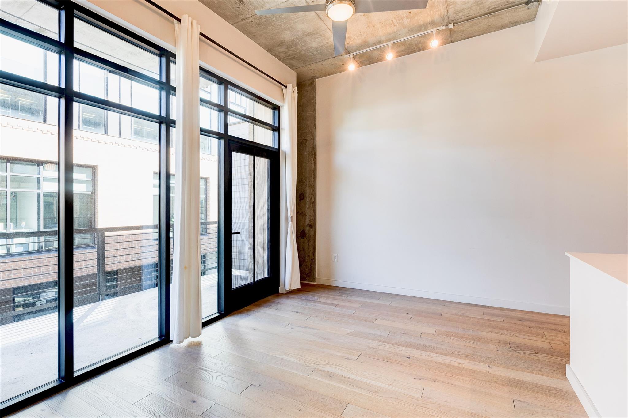 1501 E 4th St # 202, Austin, TX 78702