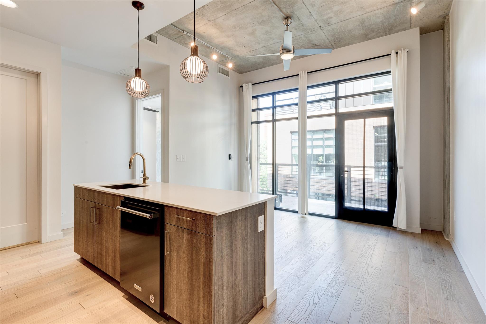 1501 E 4th St # 202, Austin, TX 78702