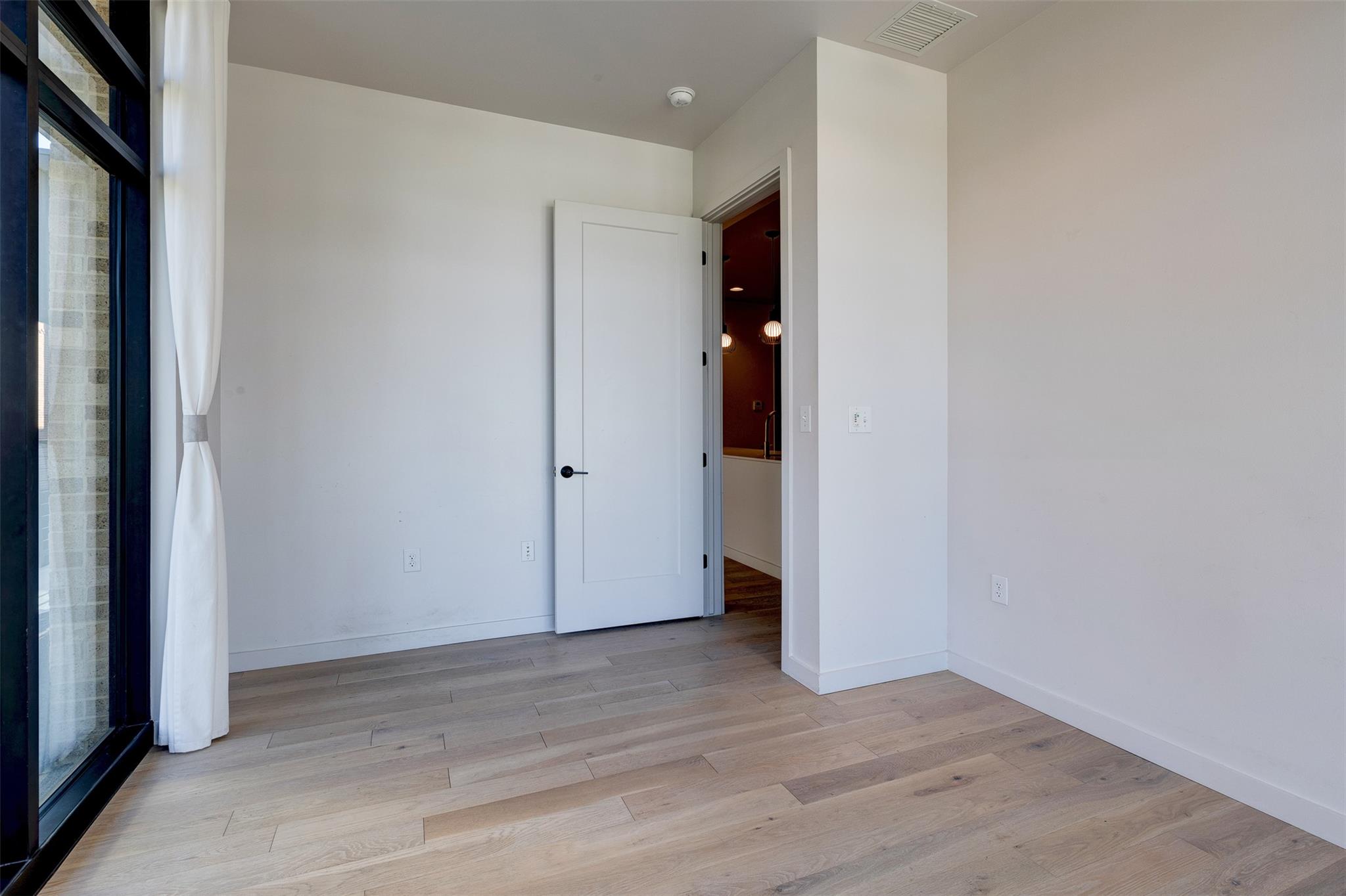 1501 E 4th St # 202, Austin, TX 78702