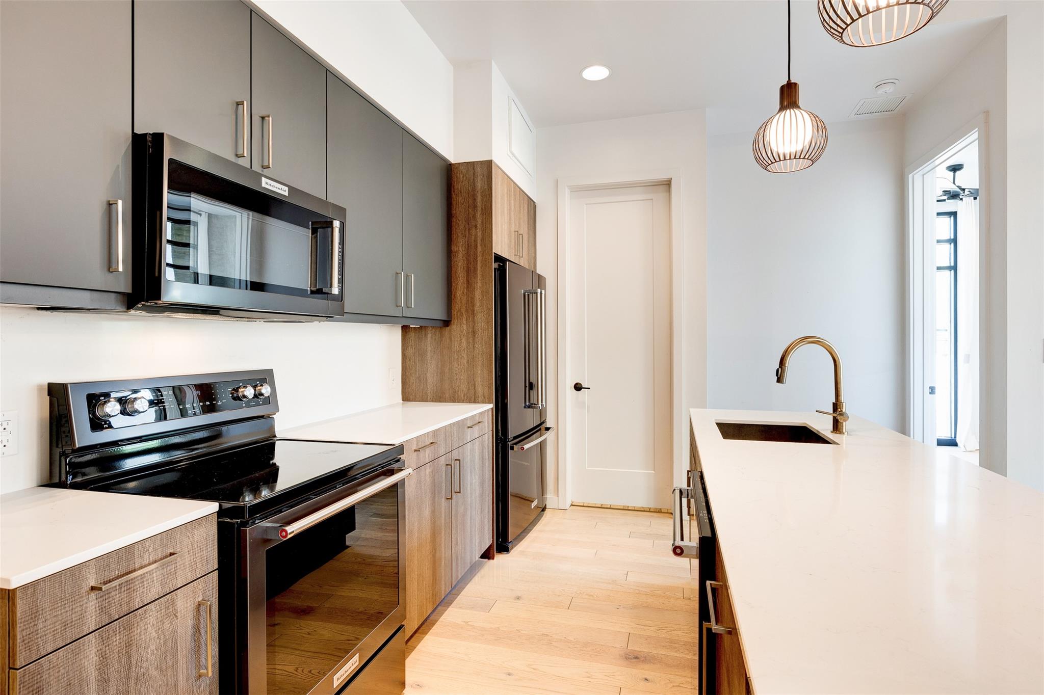 1501 E 4th St # 202, Austin, TX 78702