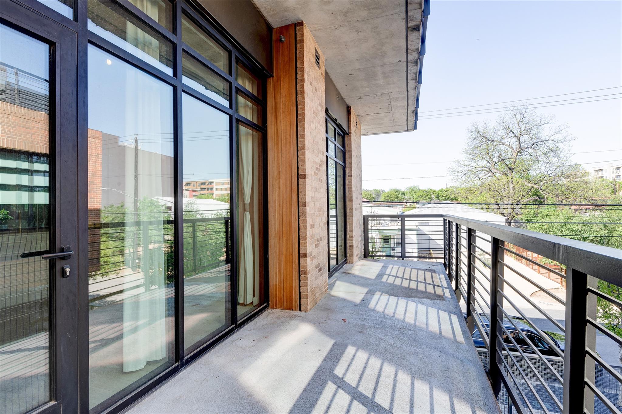 1501 E 4th St # 202, Austin, TX 78702