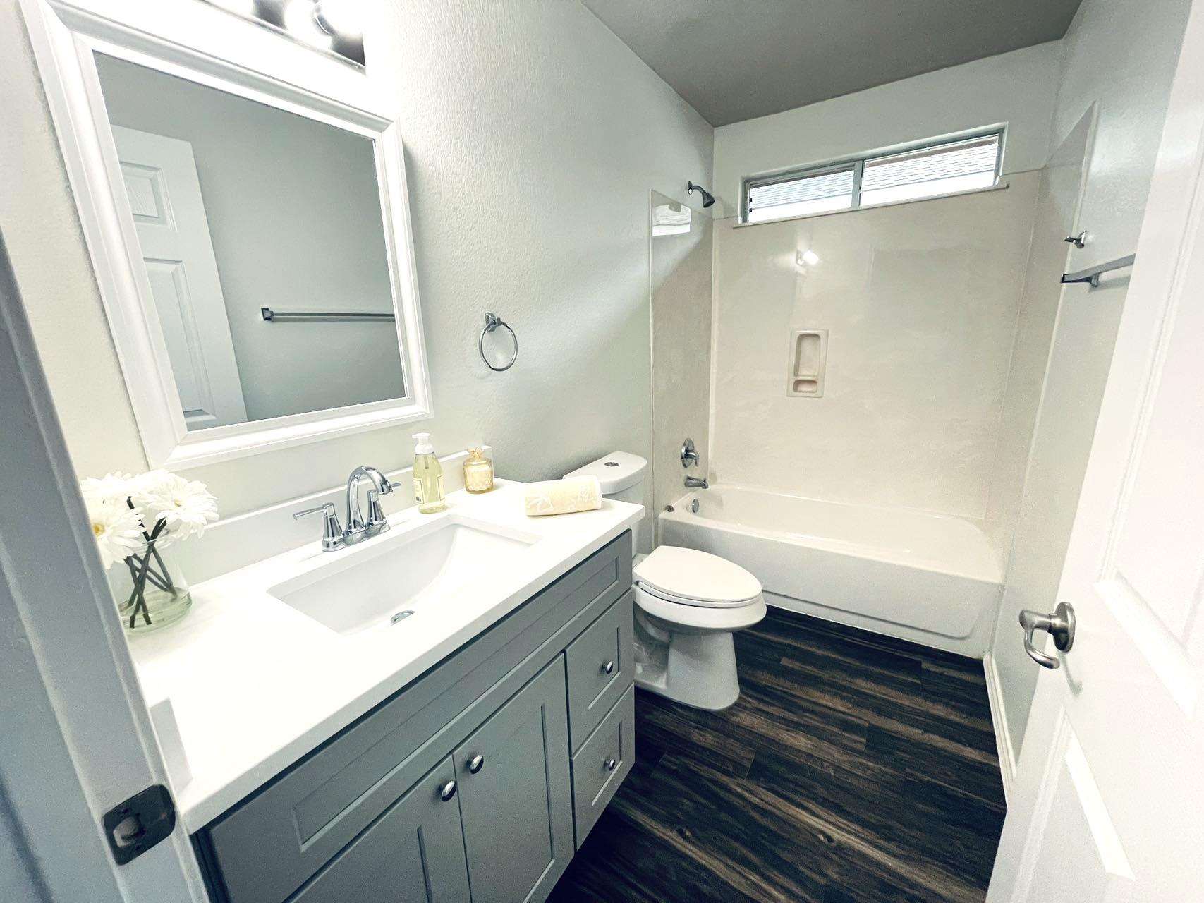 5216 English Glade Dr, Austin, TX 78724