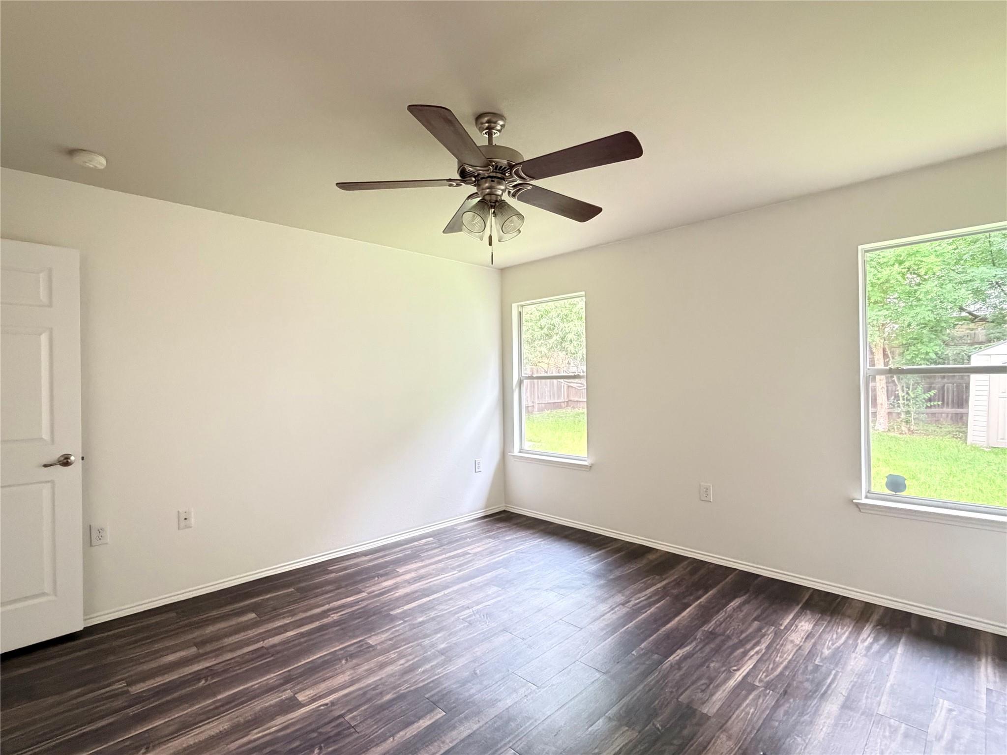 5216 English Glade Dr, Austin, TX 78724