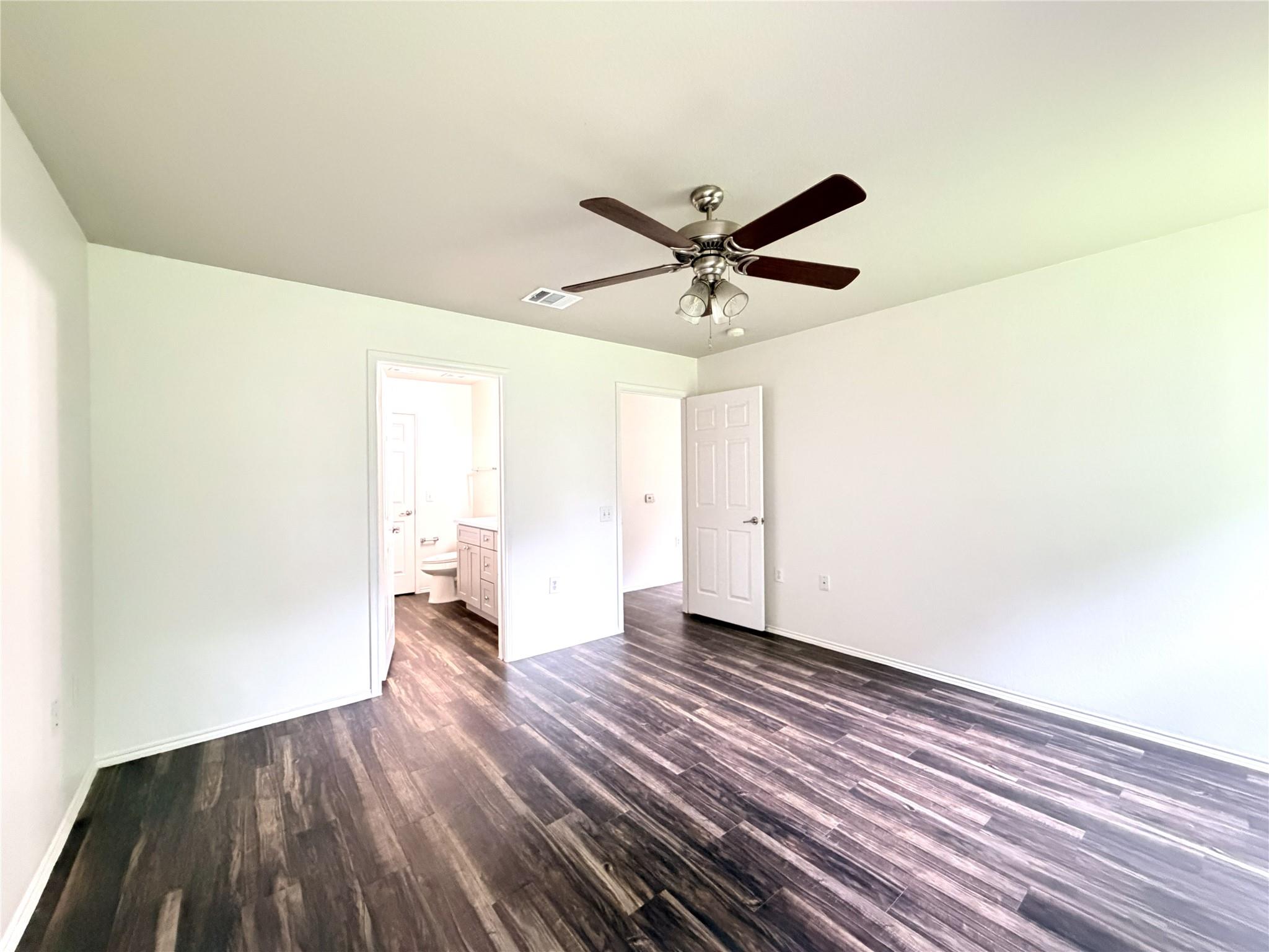 5216 English Glade Dr, Austin, TX 78724