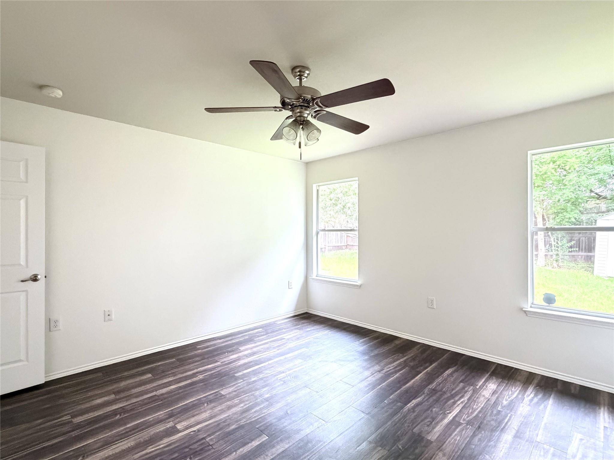 5216 English Glade Dr, Austin, TX 78724
