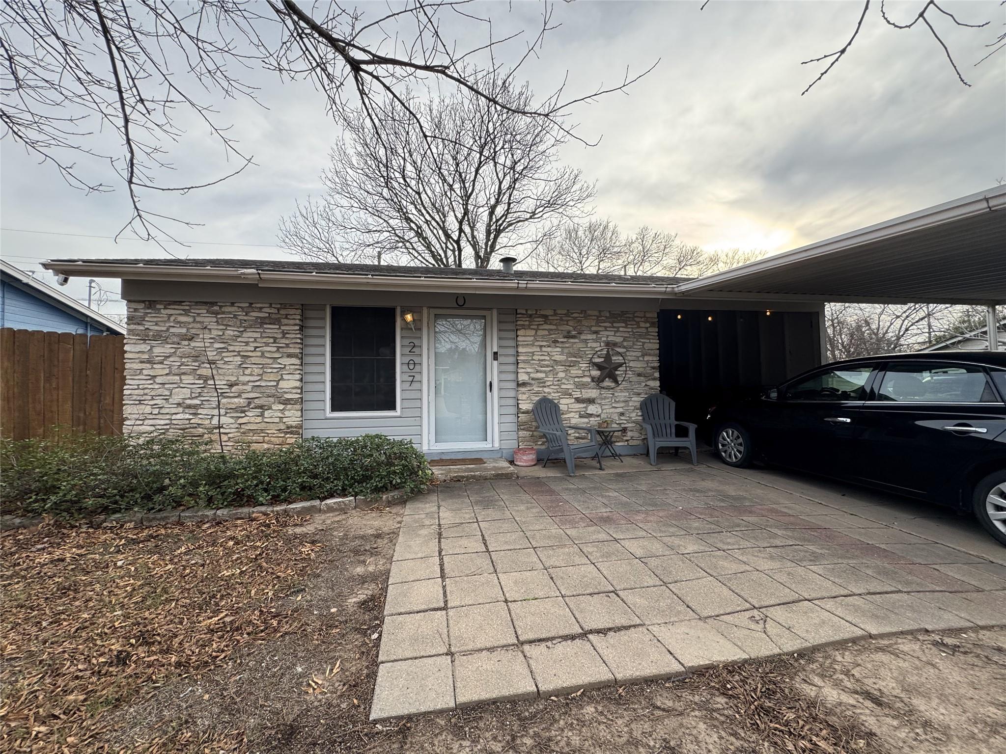 207 Chippendale Ave, Austin, TX 78745