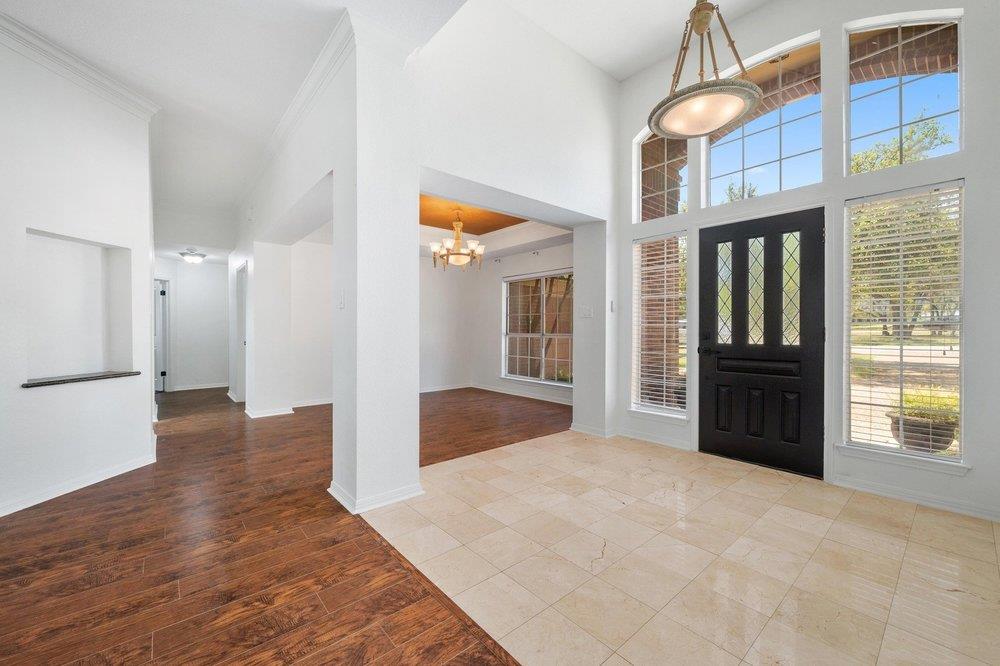 209 El Rio Dr, Lakeway, TX 78734