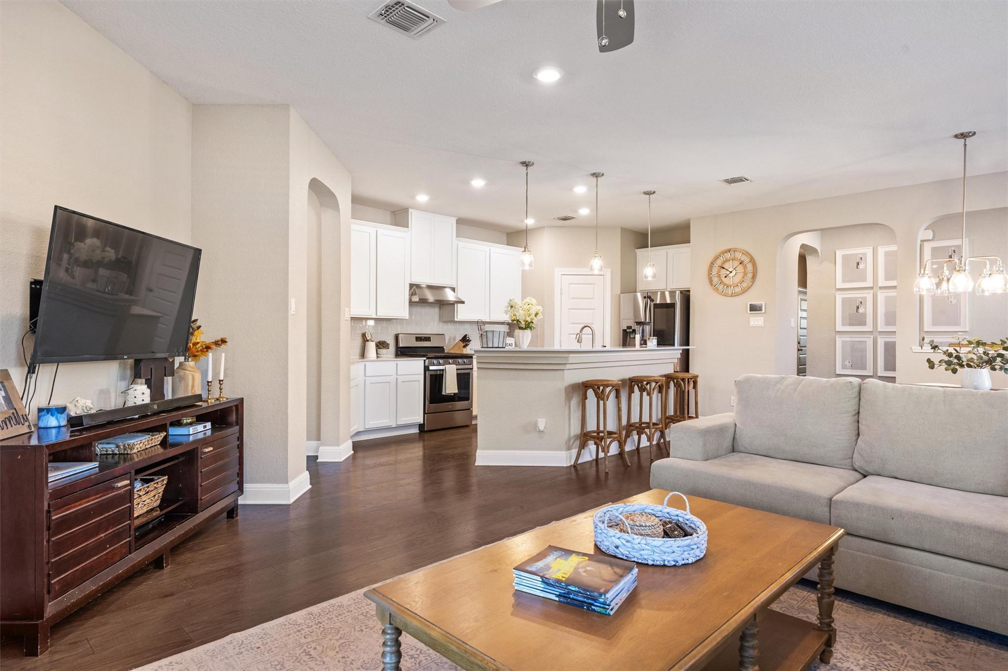 101 Muenster Dr # 154, Hutto, TX 78634