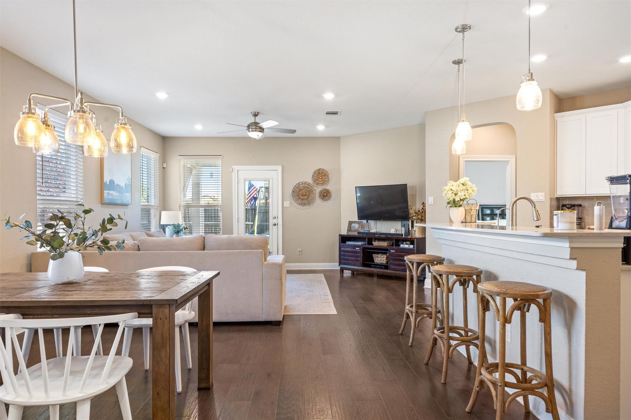 101 Muenster Dr # 154, Hutto, TX 78634