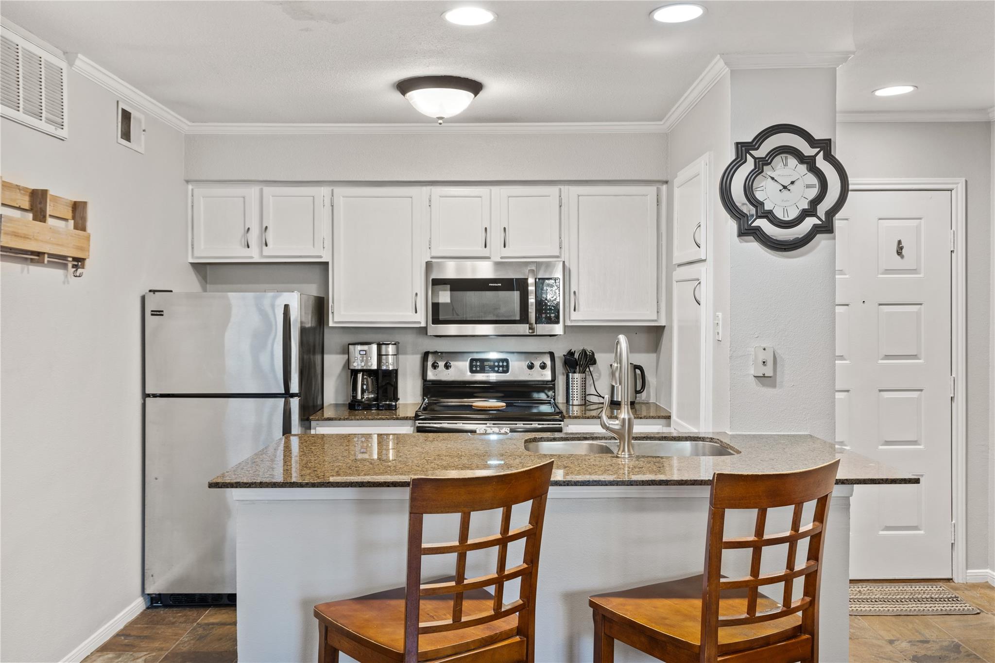 8888 Tallwood Dr # 1107, Austin, TX 78759