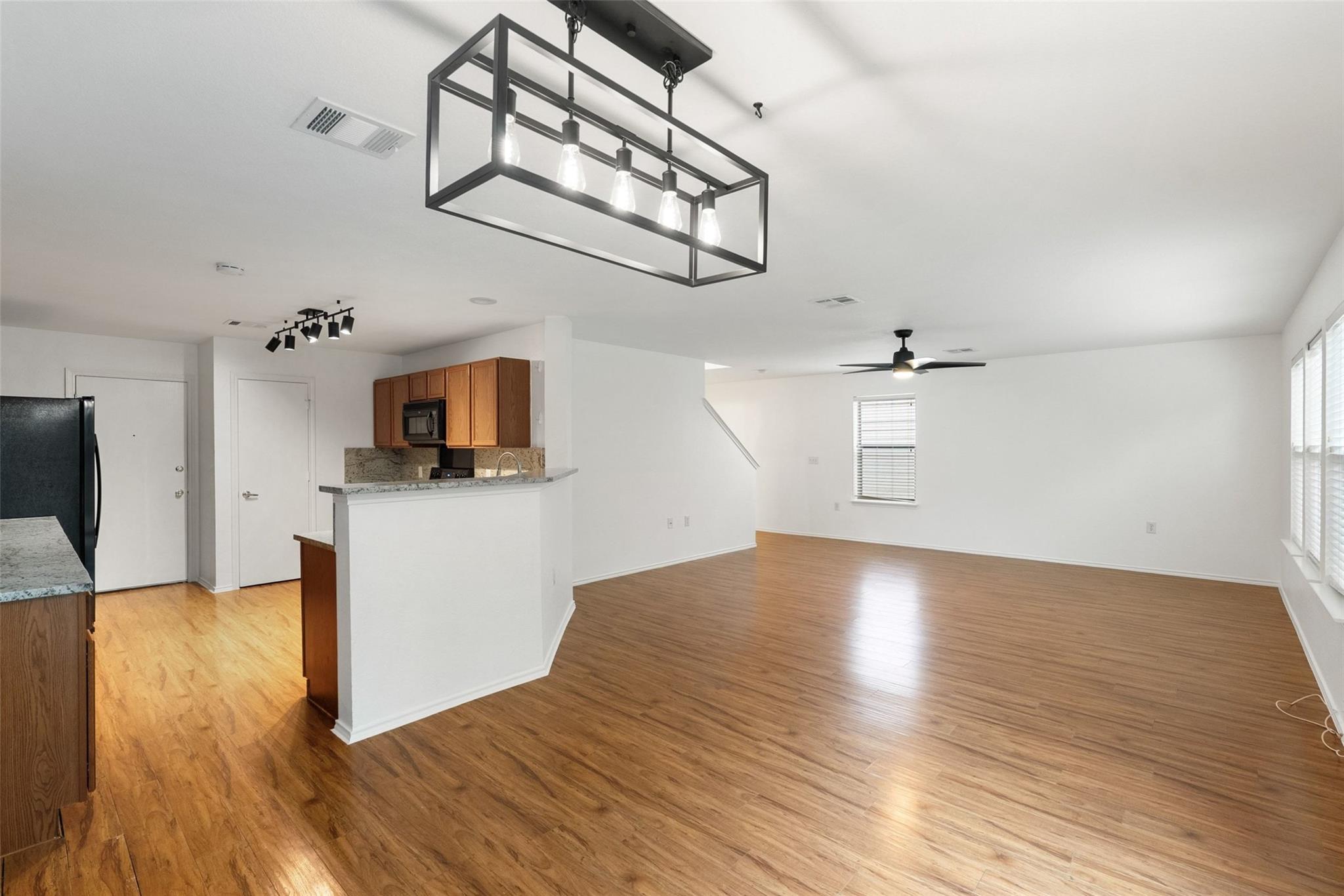 6629 Doyal Dr, Austin, TX 78747