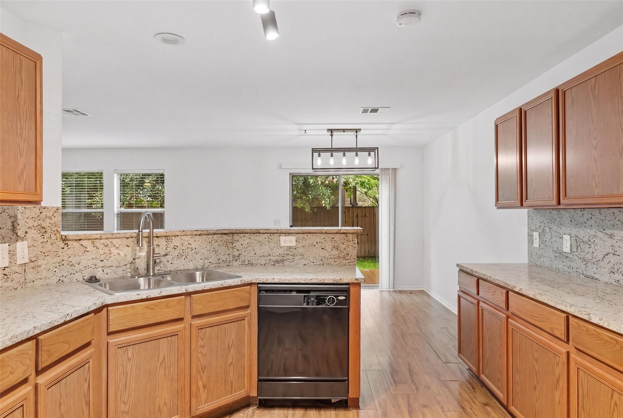 6629 Doyal Dr, Austin, TX 78747