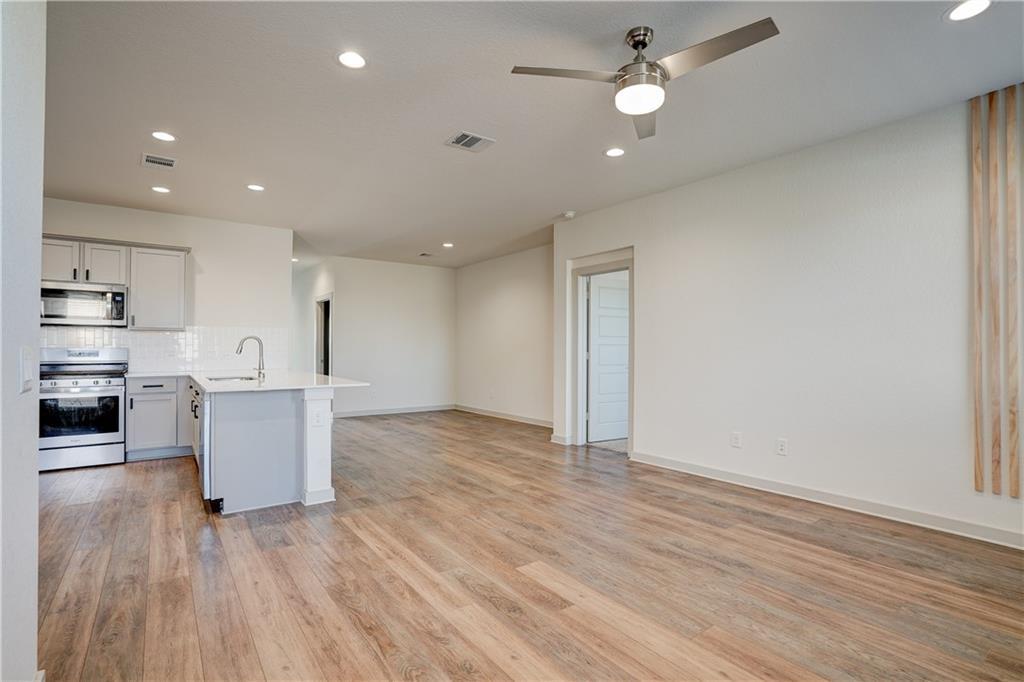 280 Tequilana Pass, Leander, TX 78641