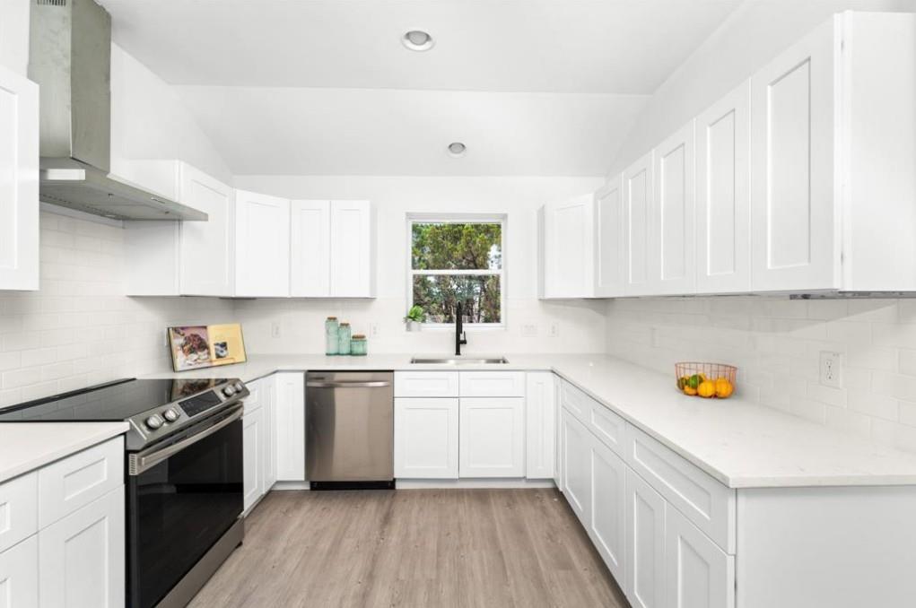 5102 Moss Pt, Lago Vista, TX 78645