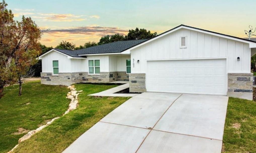 5102 Moss Pt, Lago Vista, TX 78645