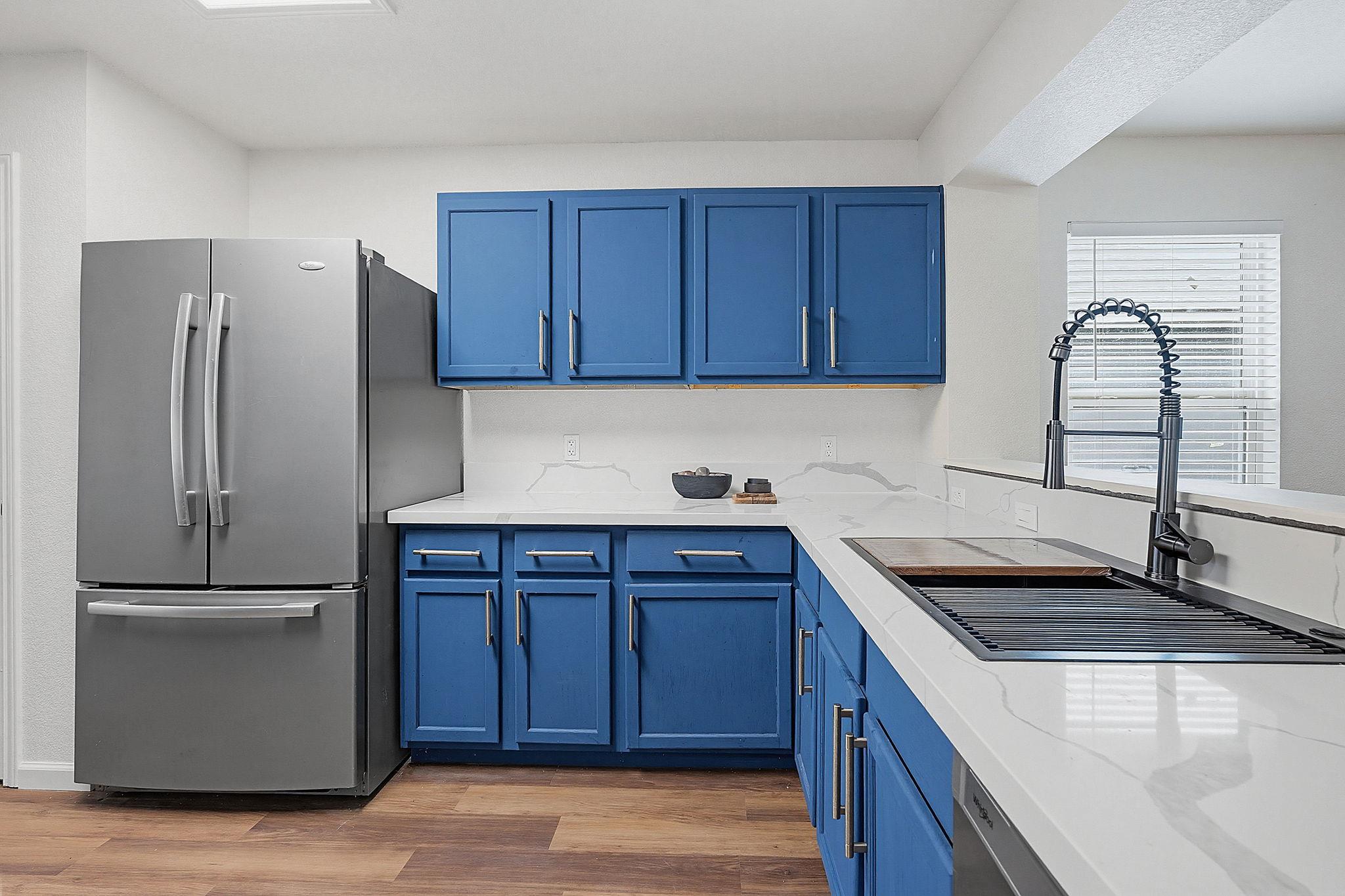 114 Loryn Dr, Hutto, TX 78634