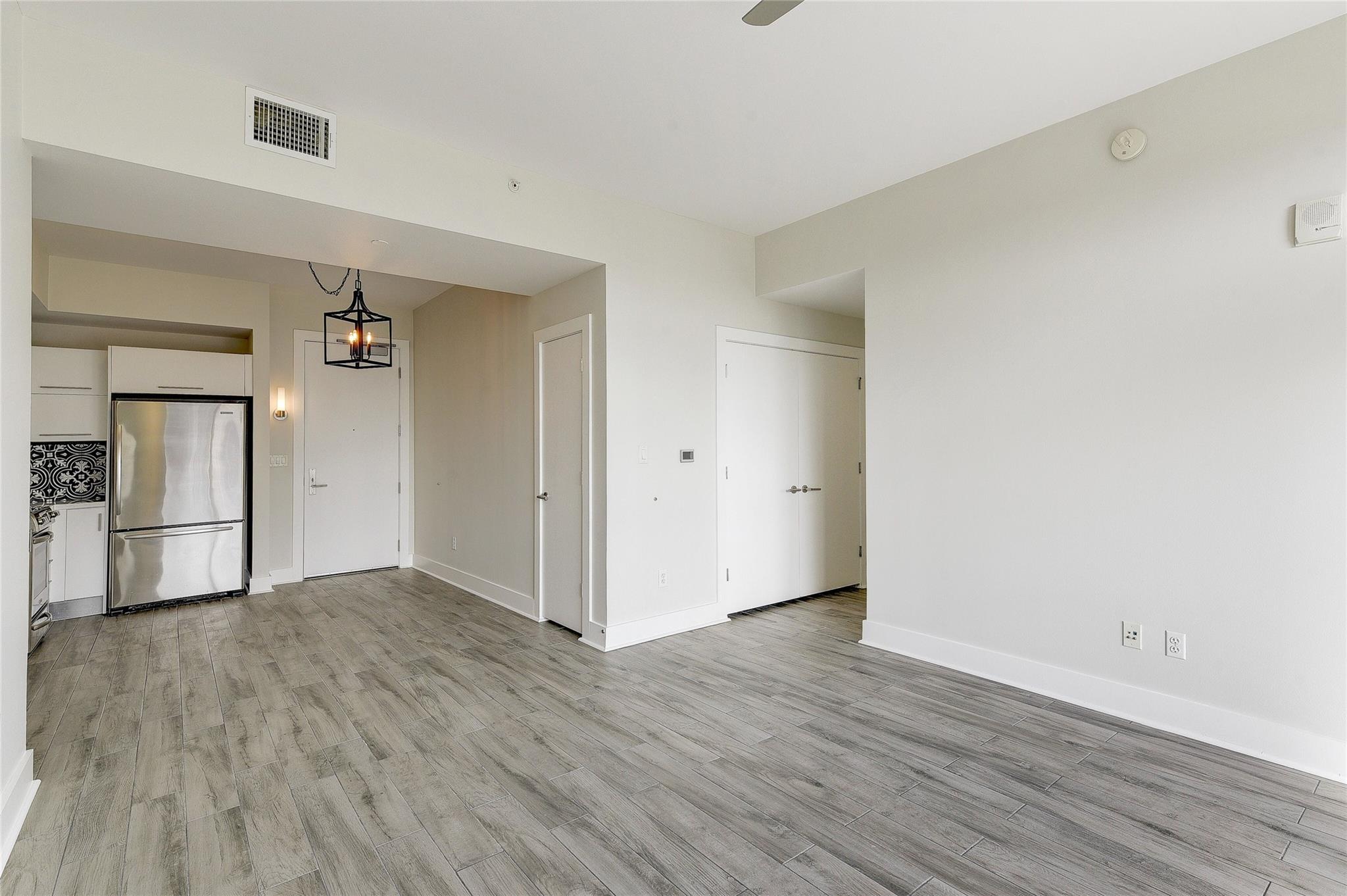 603 Davis St # 1205, Austin, TX 78701