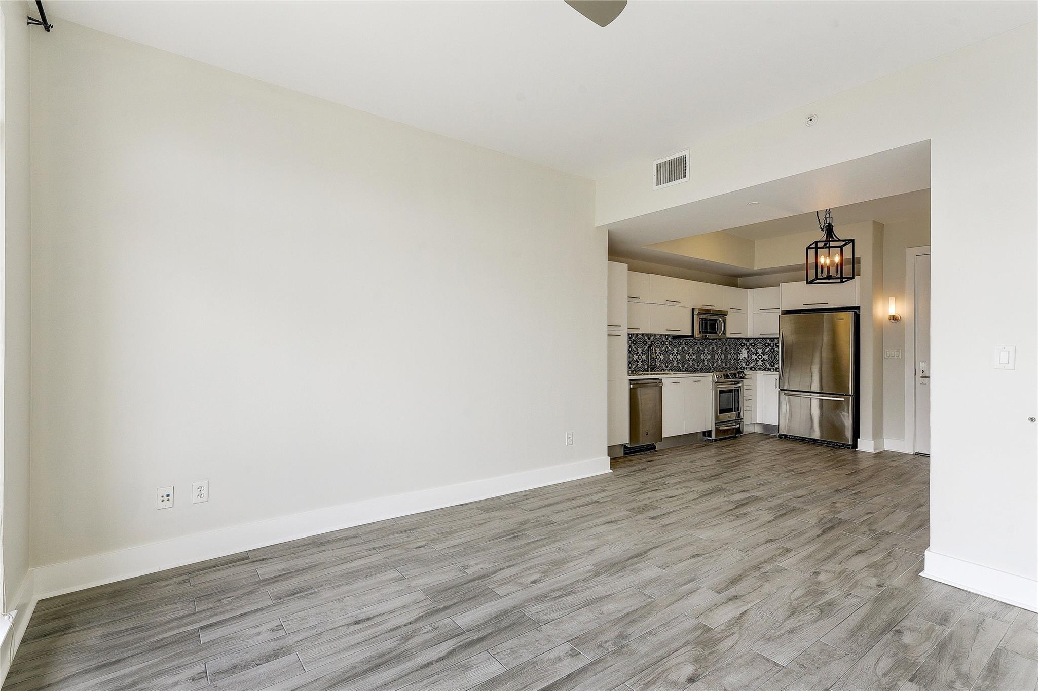 603 Davis St # 1205, Austin, TX 78701