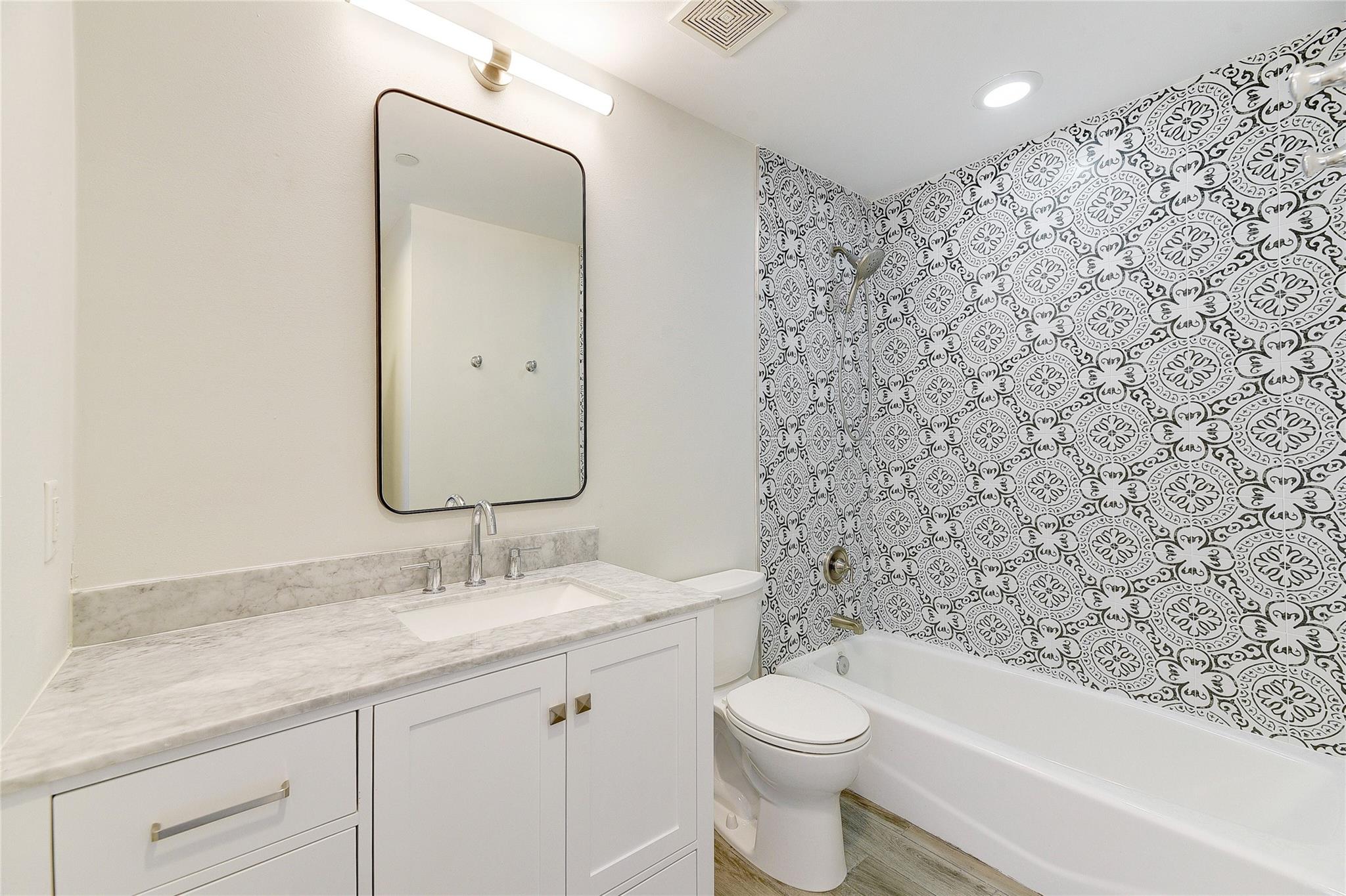 603 Davis St # 1205, Austin, TX 78701