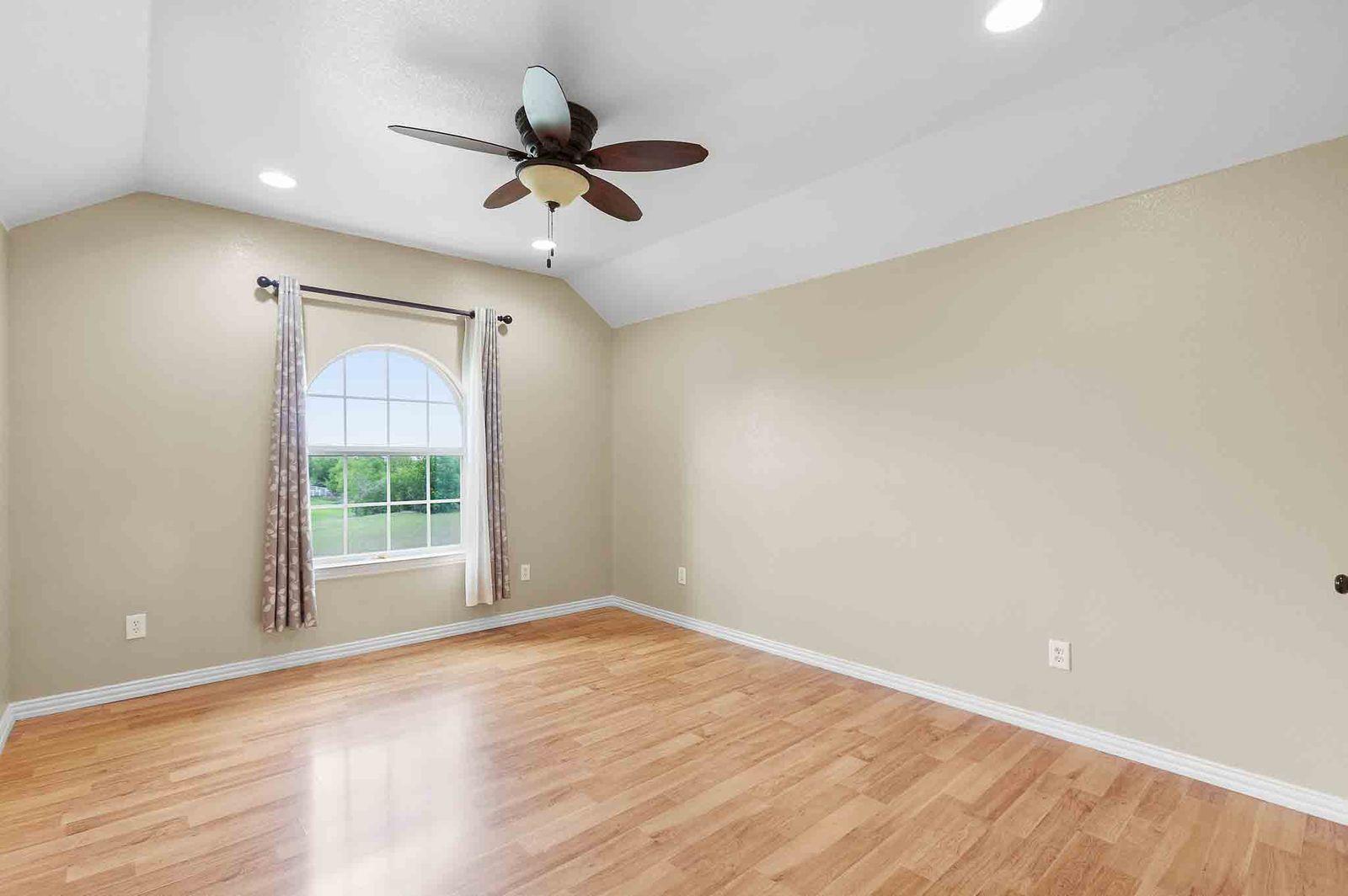 323 Woodbrook Trl, Buda, TX 78610