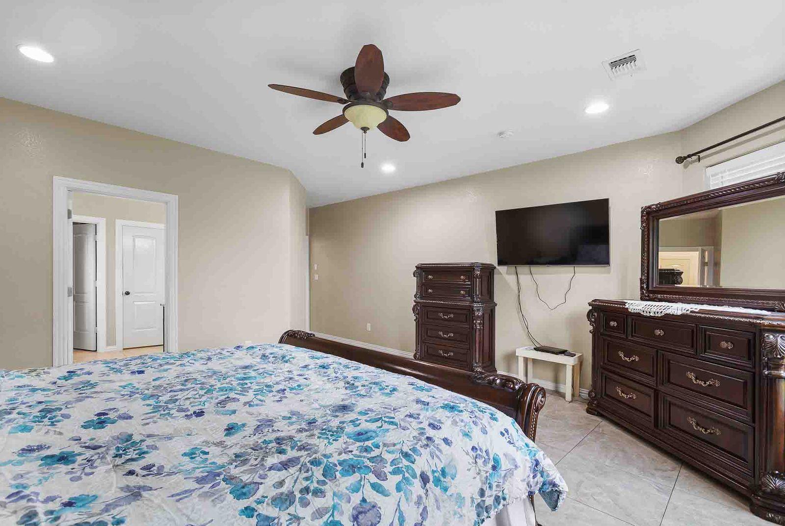 323 Woodbrook Trl, Buda, TX 78610