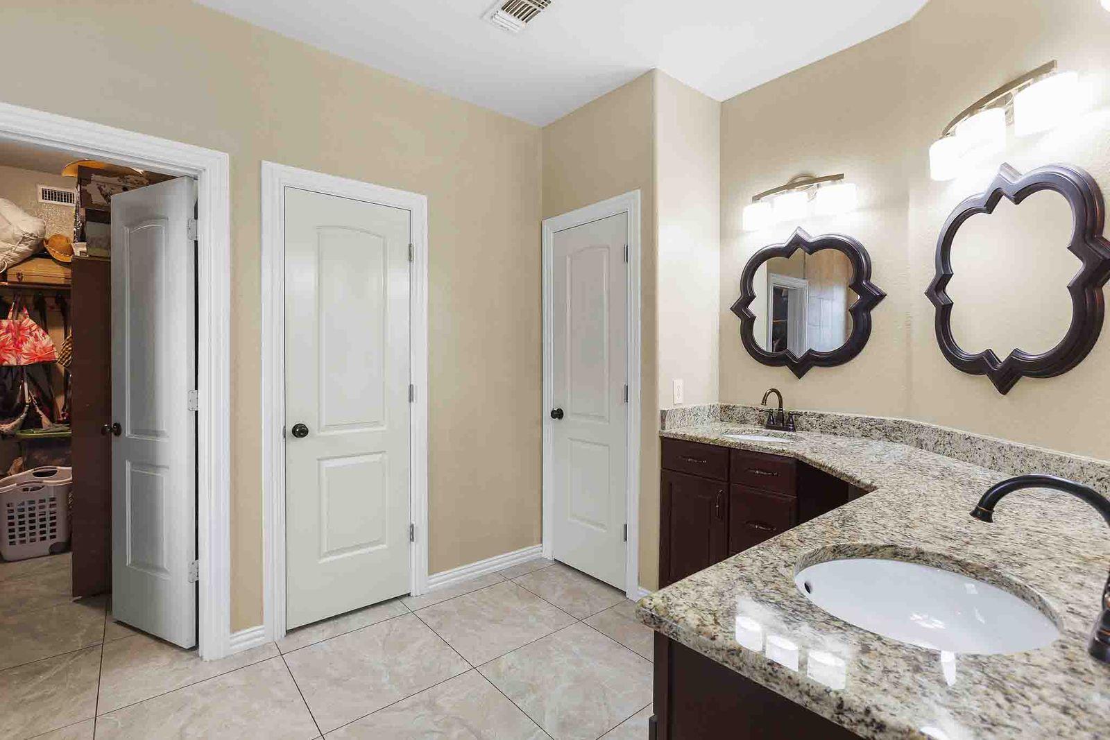 323 Woodbrook Trl, Buda, TX 78610