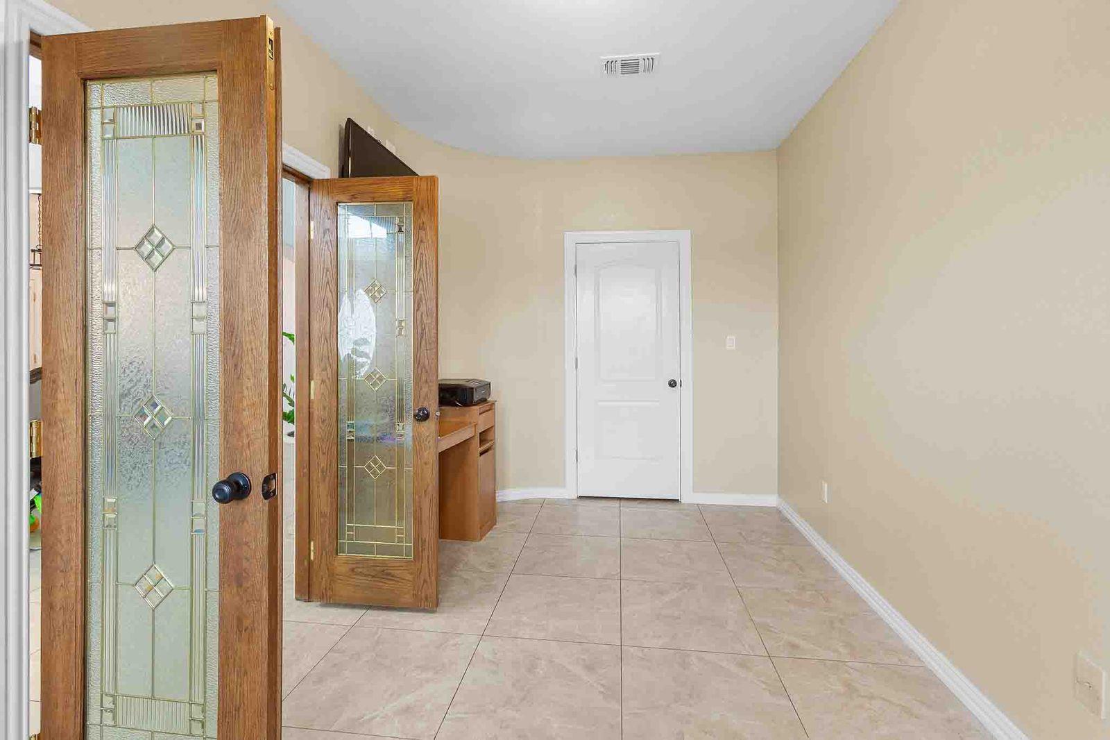 323 Woodbrook Trl, Buda, TX 78610