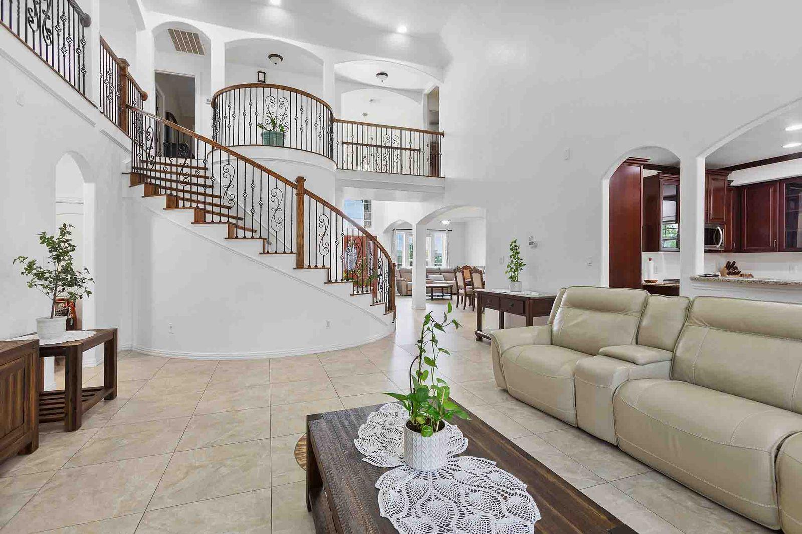 323 Woodbrook Trl, Buda, TX 78610