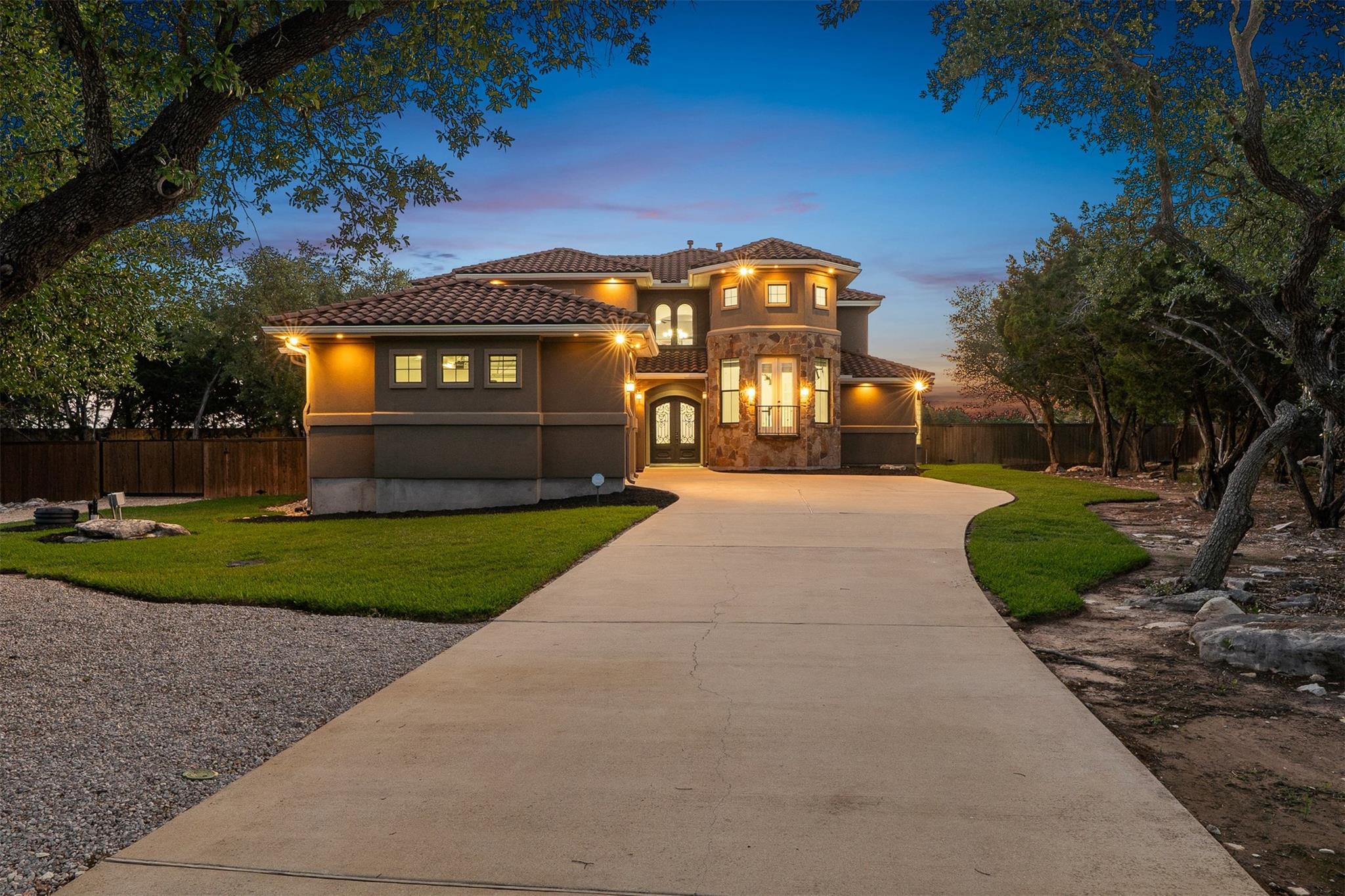 1001 Villa Hill Dr, Leander, TX 78641