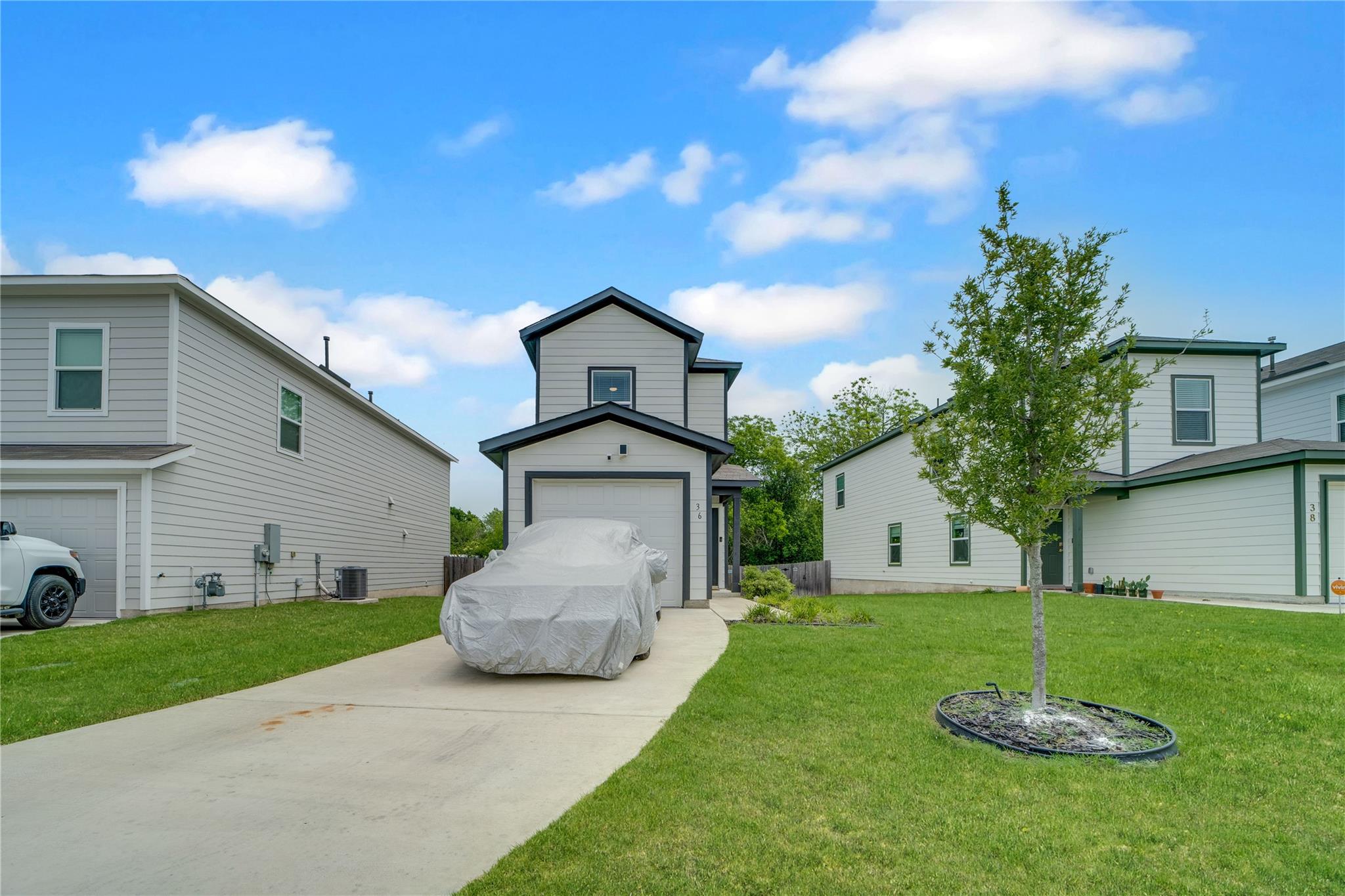 36 Trinity Cir, Lockhart, TX 78644
