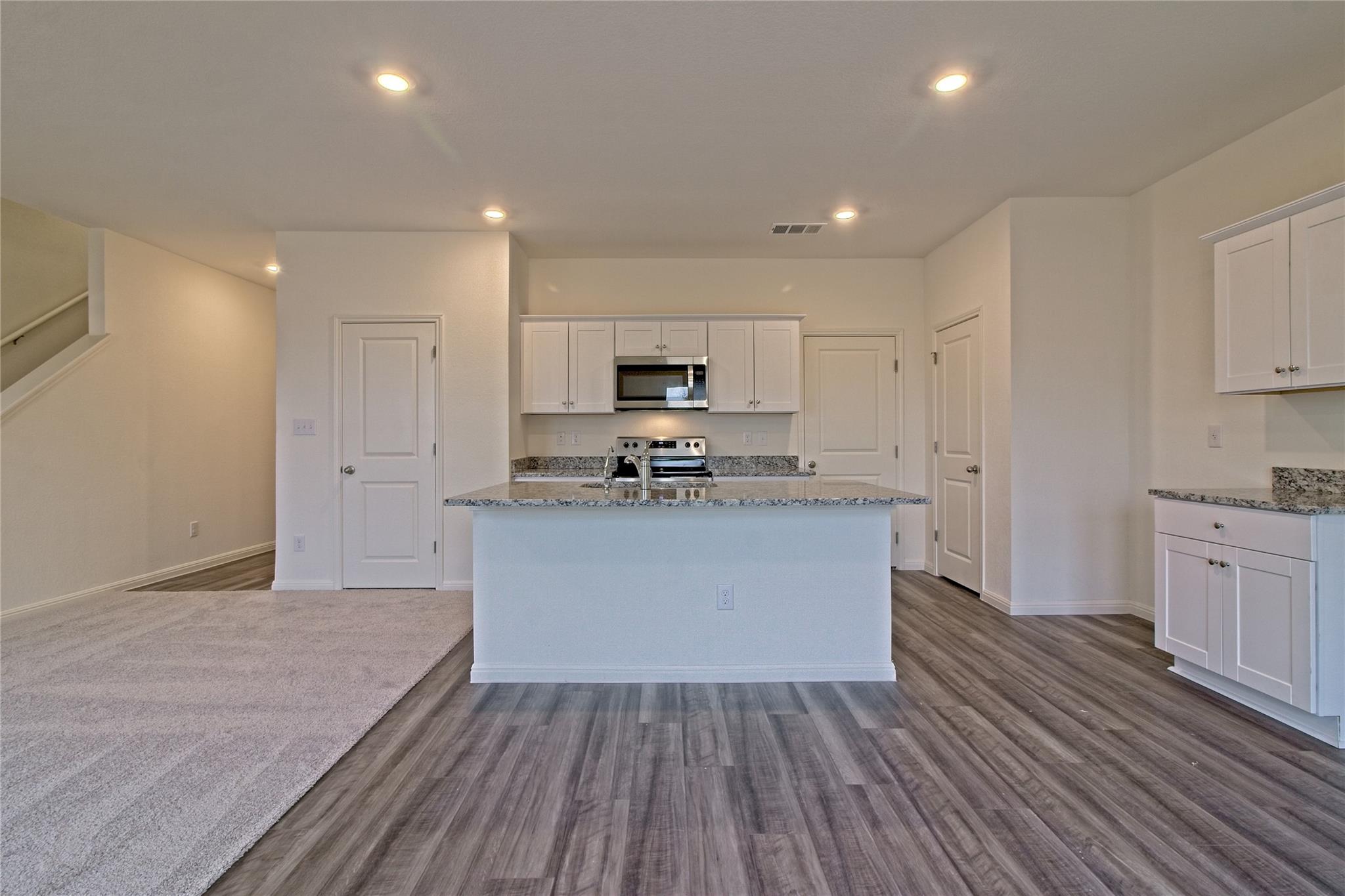 109 Gemsbok Rd, Hutto, TX 78634
