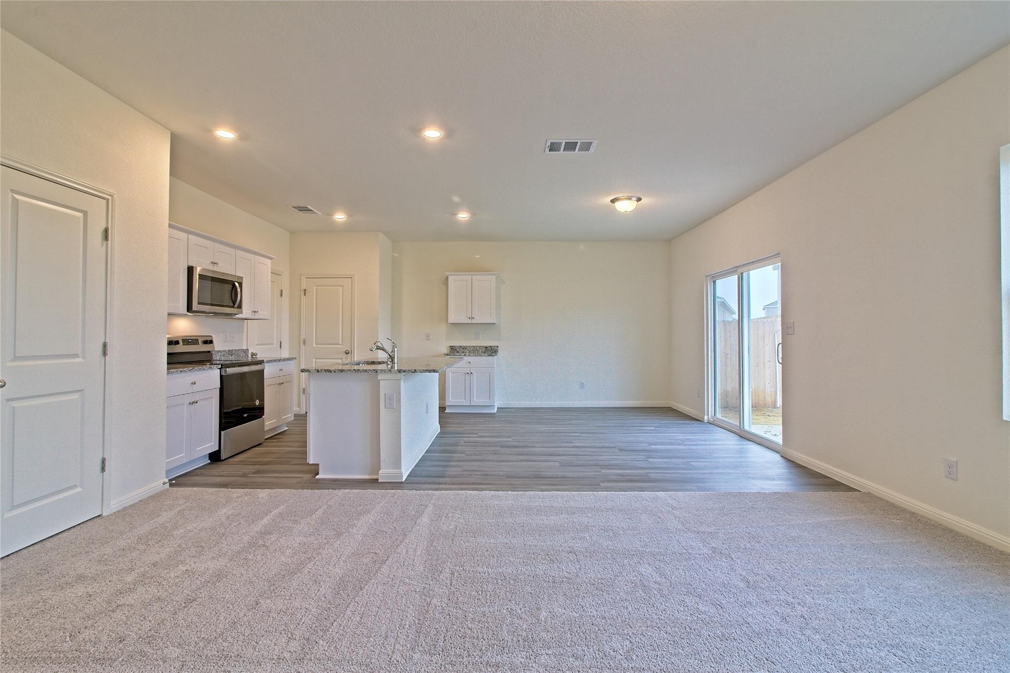 109 Gemsbok Rd, Hutto, TX 78634