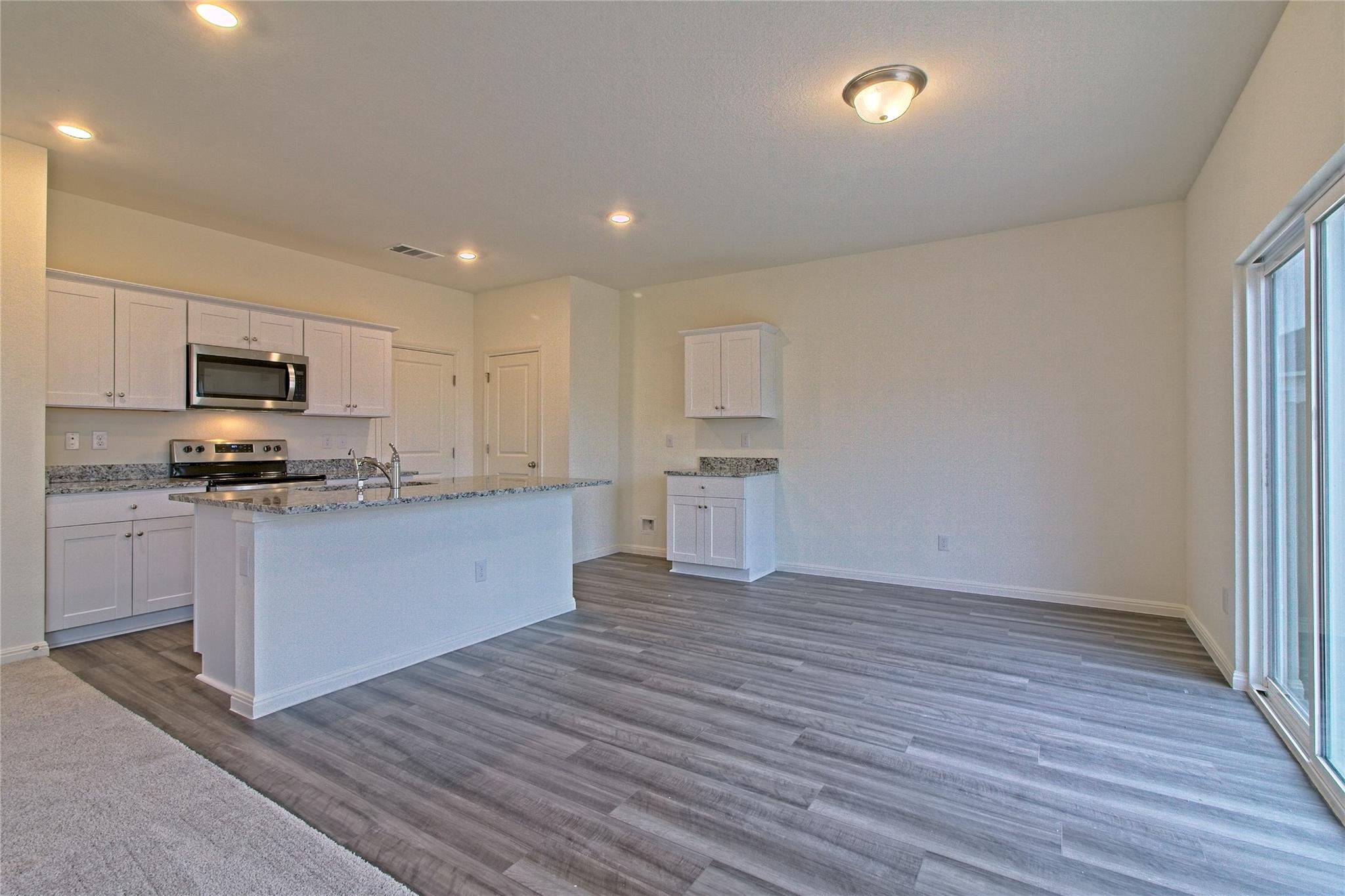 109 Gemsbok Rd, Hutto, TX 78634