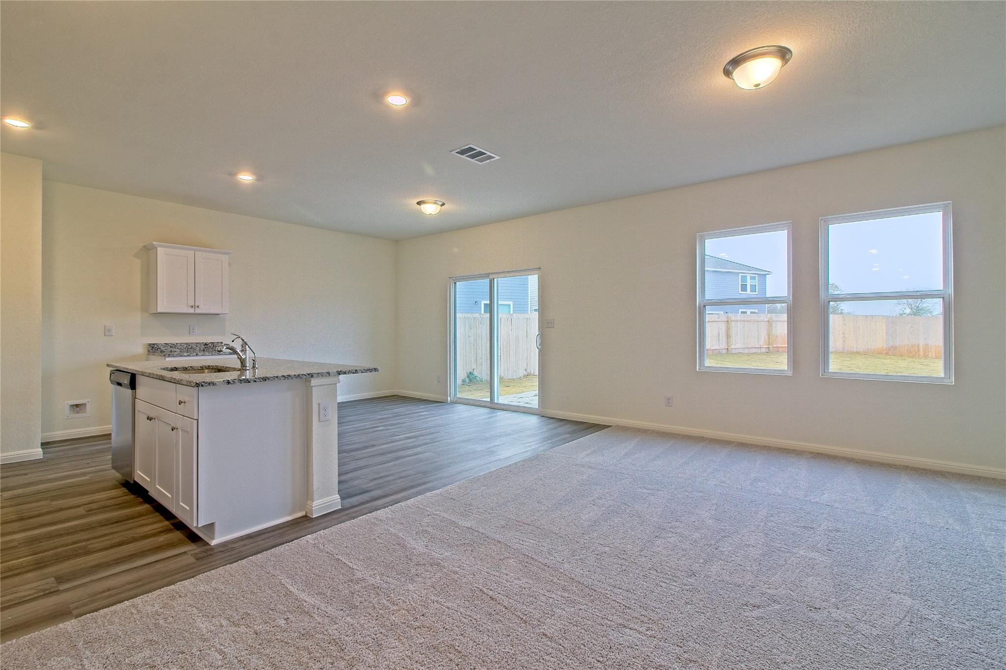 109 Gemsbok Rd, Hutto, TX 78634