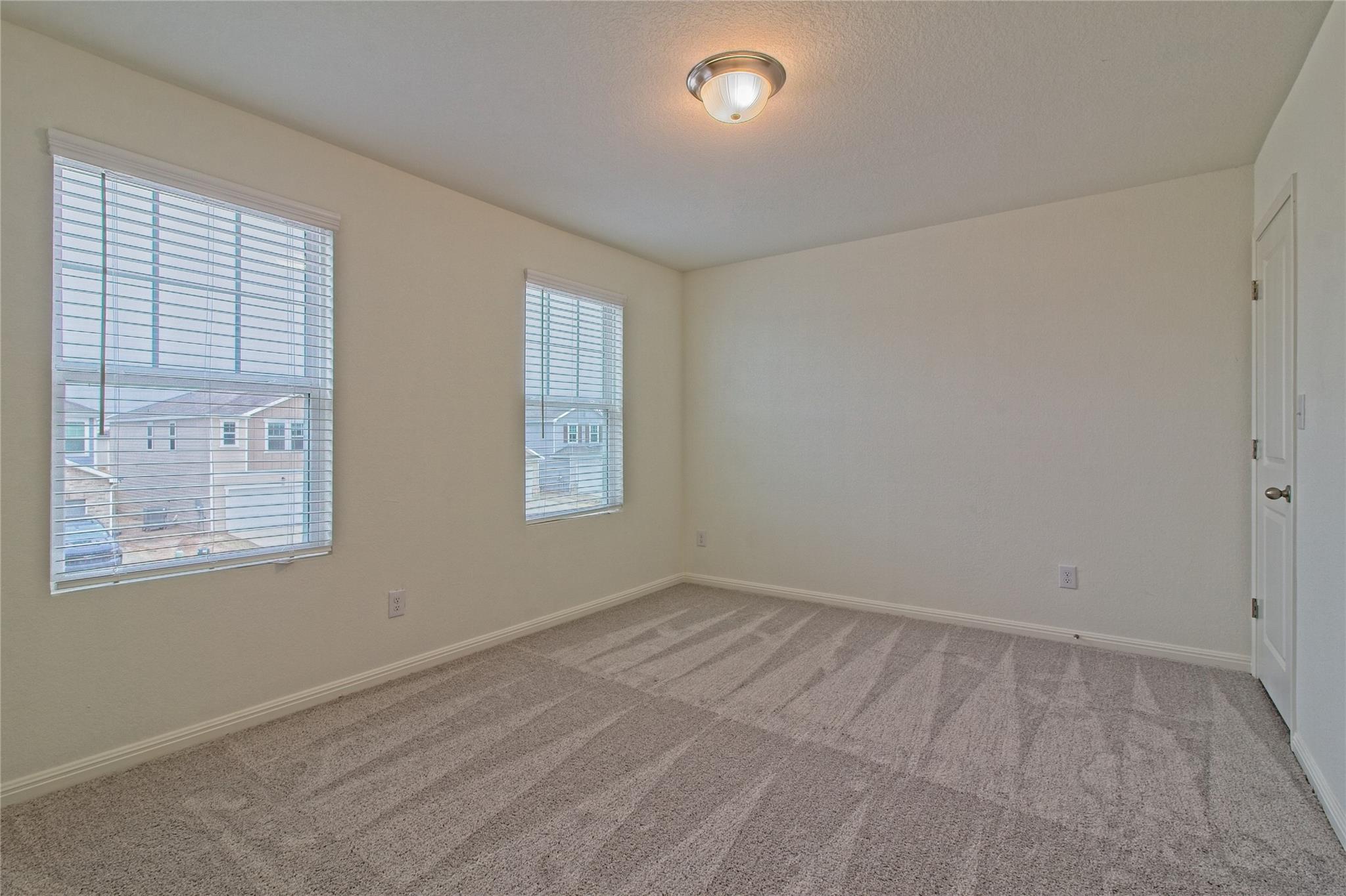 109 Gemsbok Rd, Hutto, TX 78634